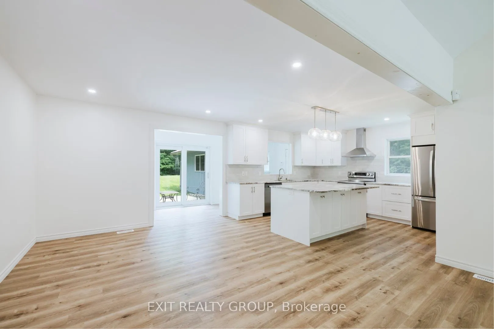 461 Douglas Road