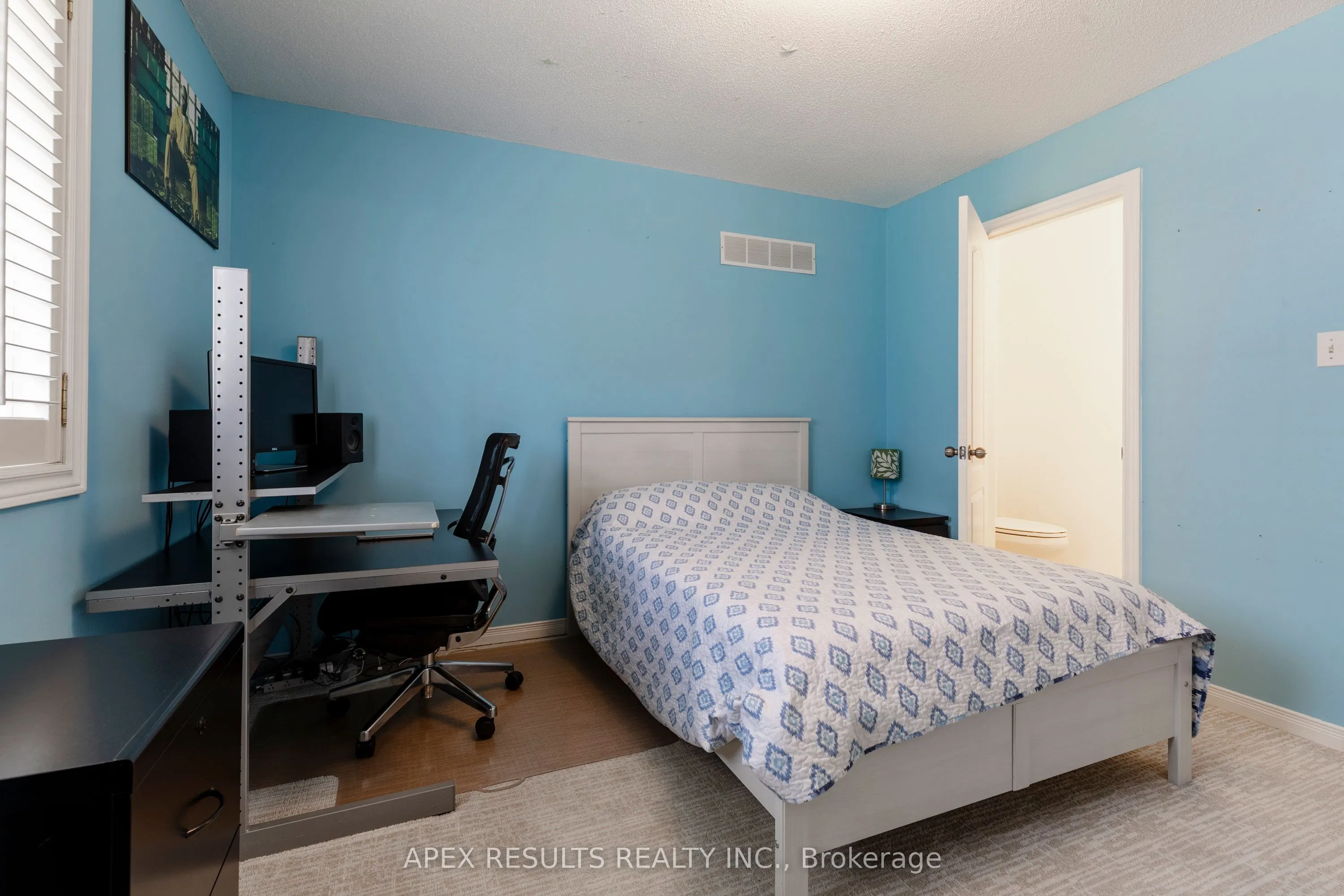 98 STONEHENGE Drive