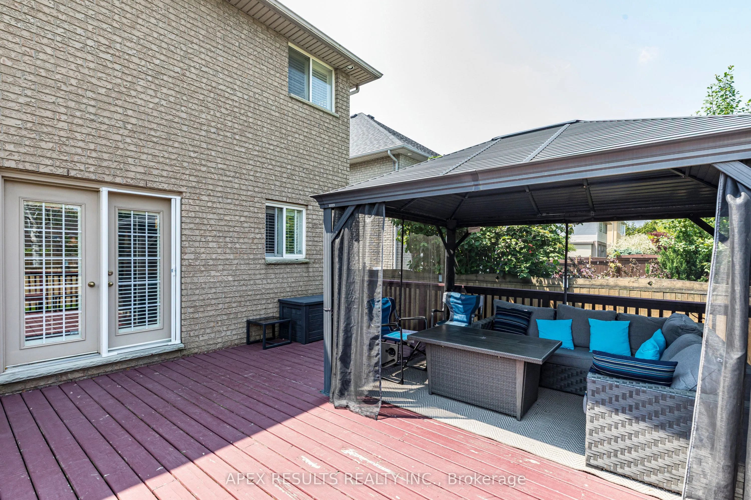 98 STONEHENGE Drive