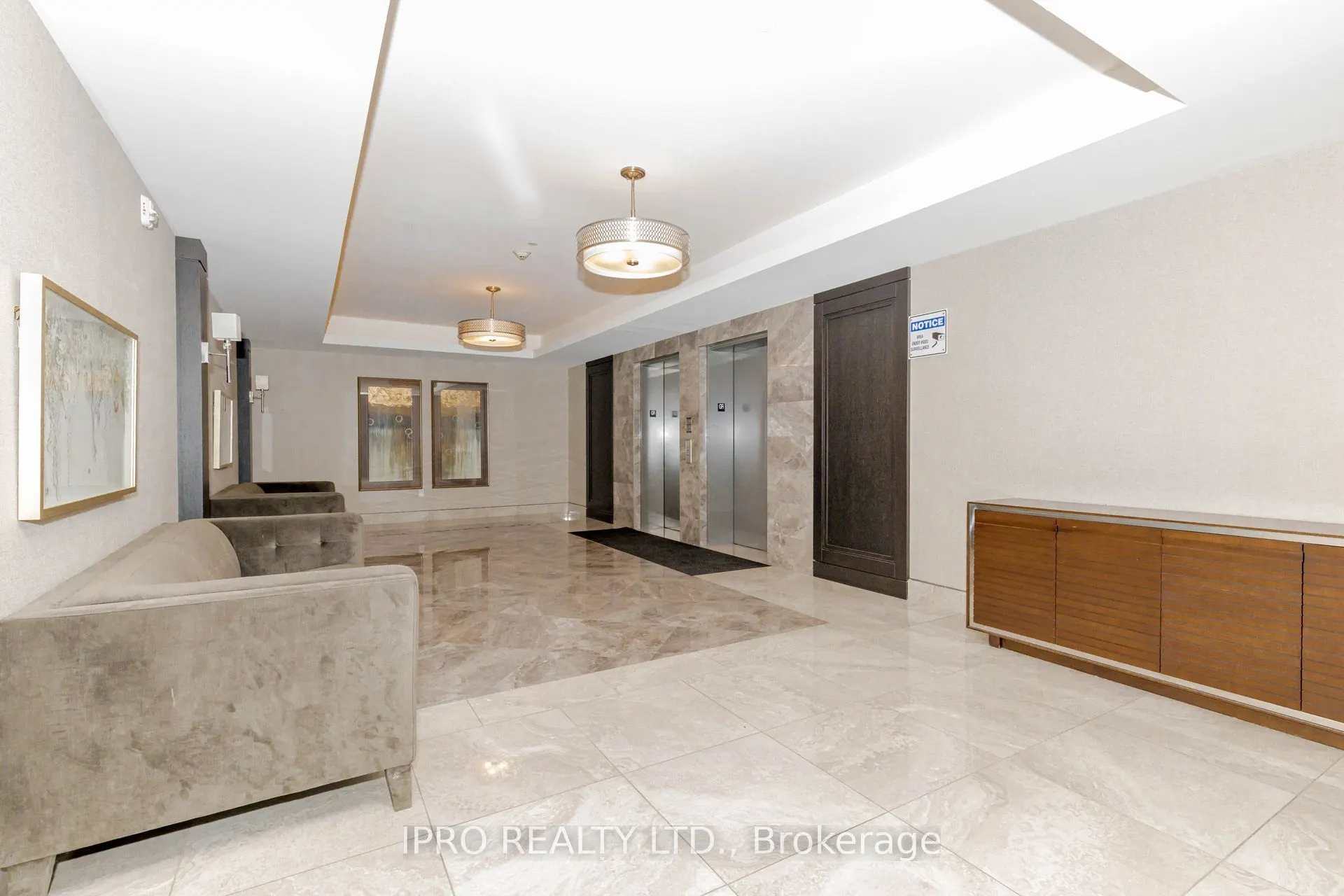 101 Shoreview Place, #326