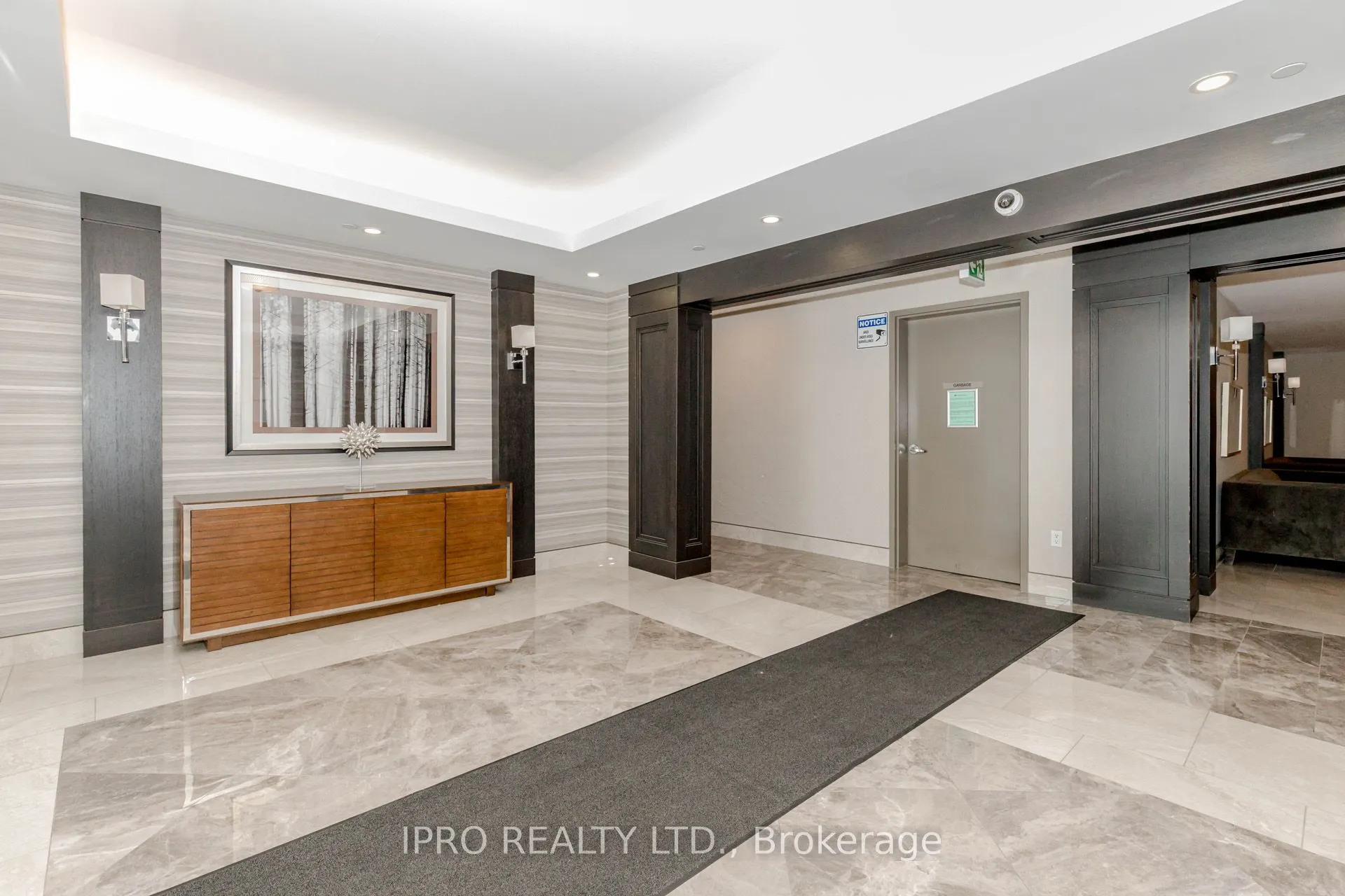 101 Shoreview Place, #326