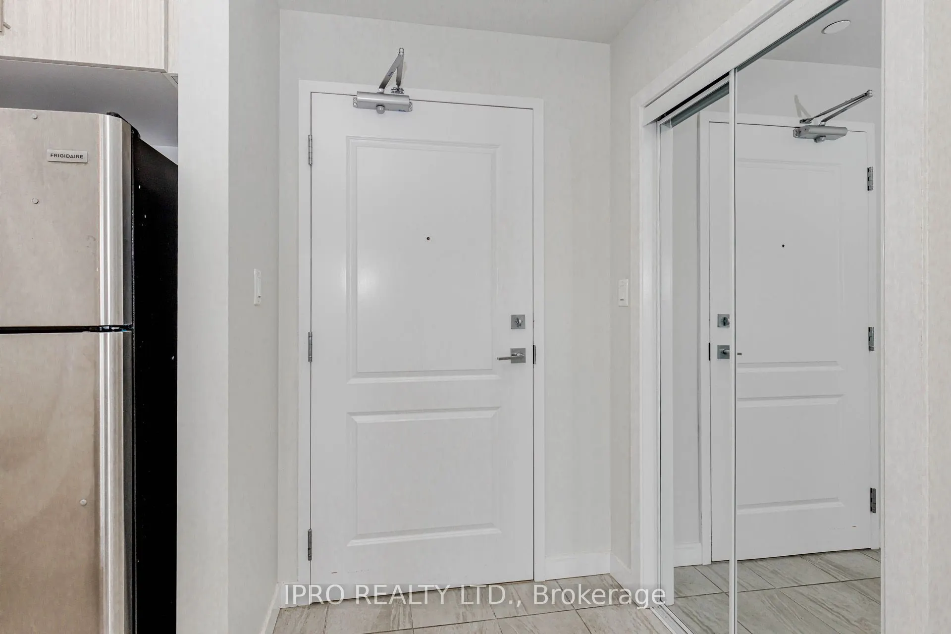 101 Shoreview Place, #326
