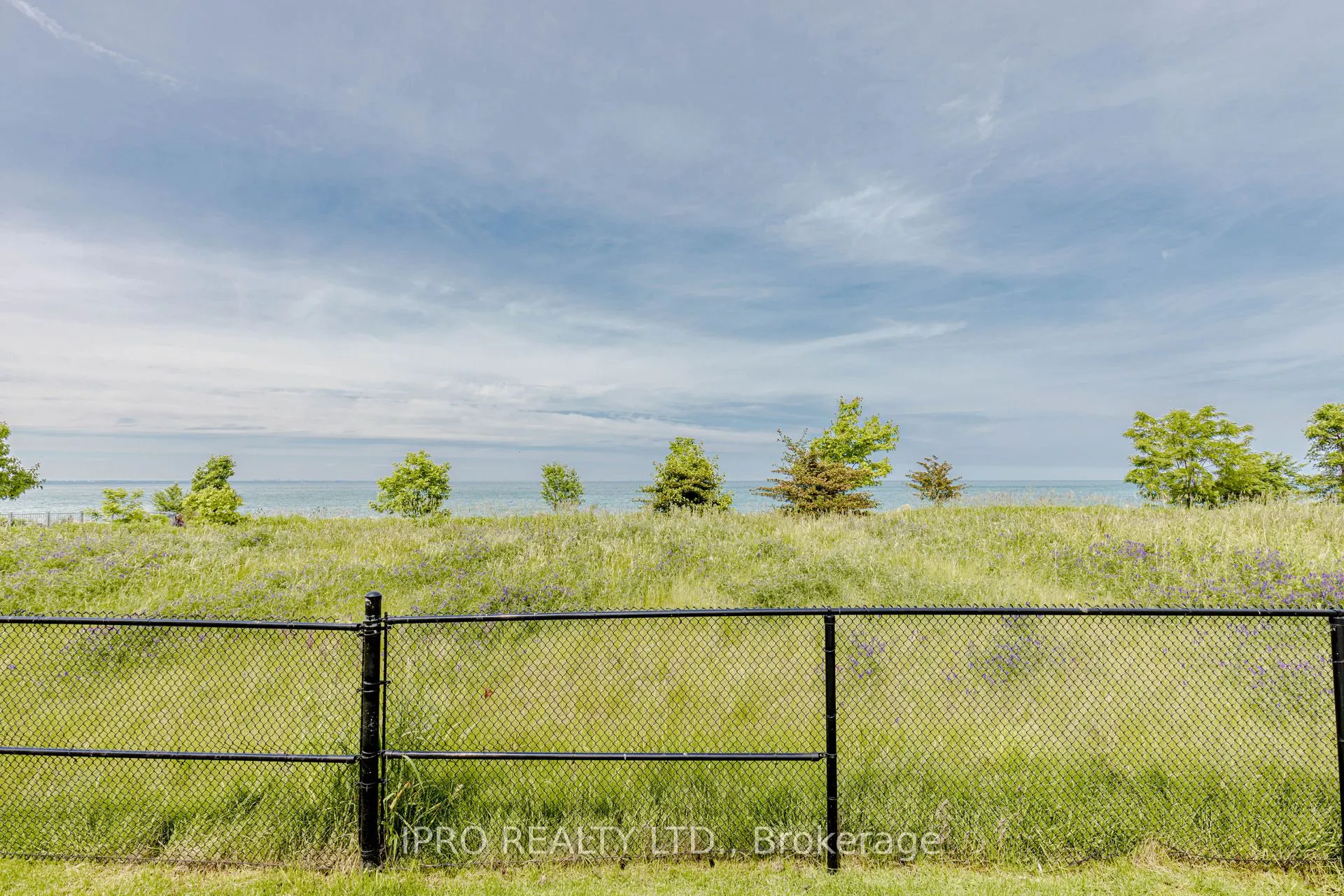 101 Shoreview Place, #326