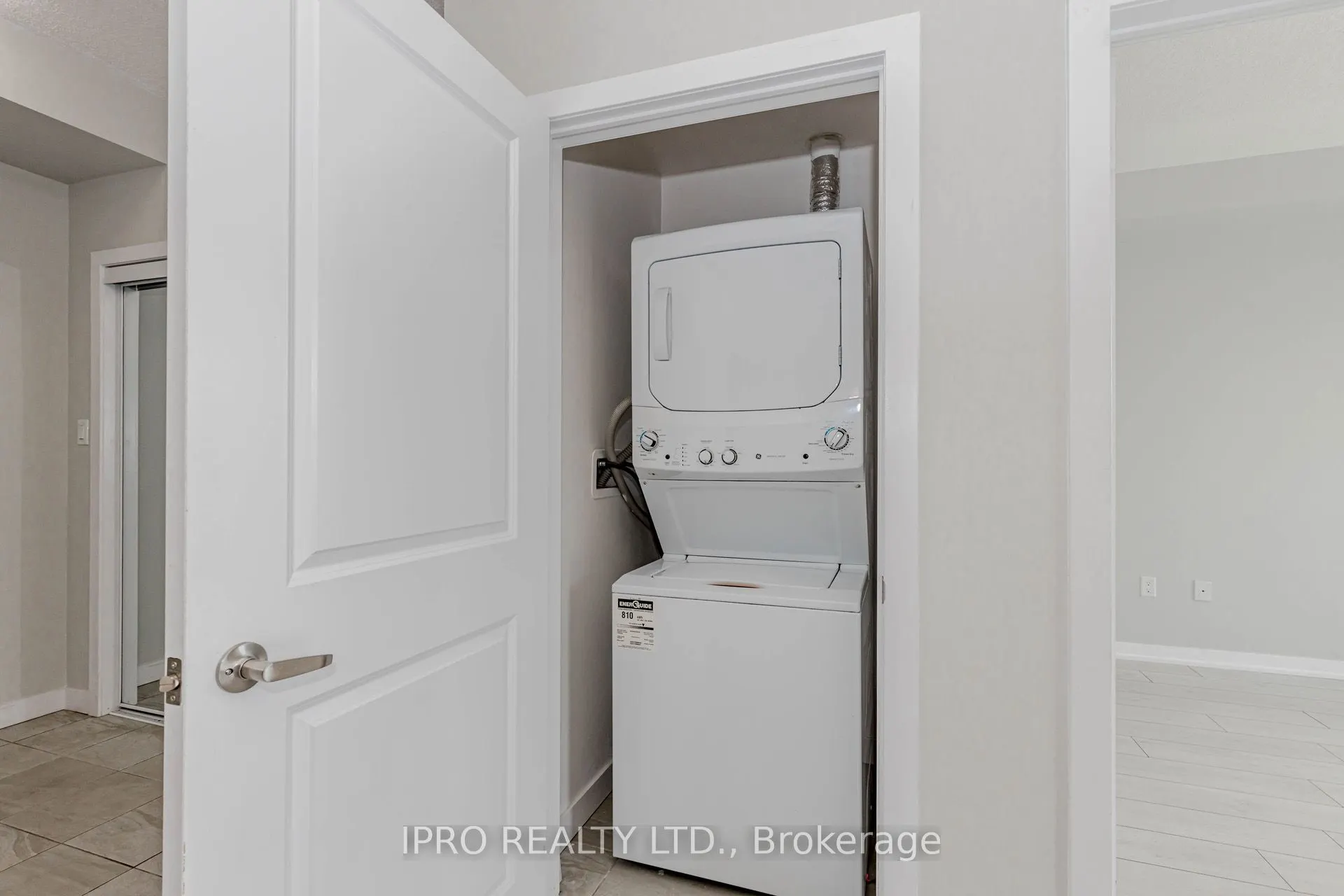 101 Shoreview Place, #326