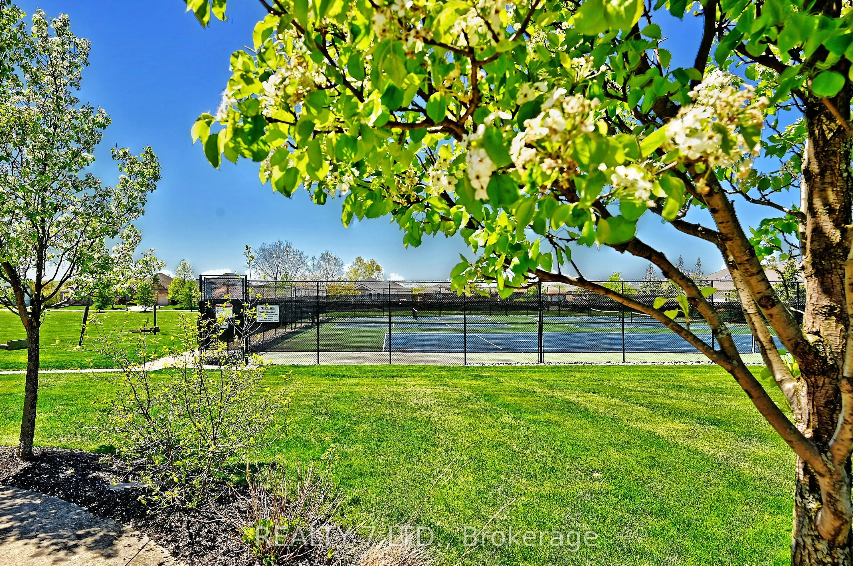 566 Old Course Trail