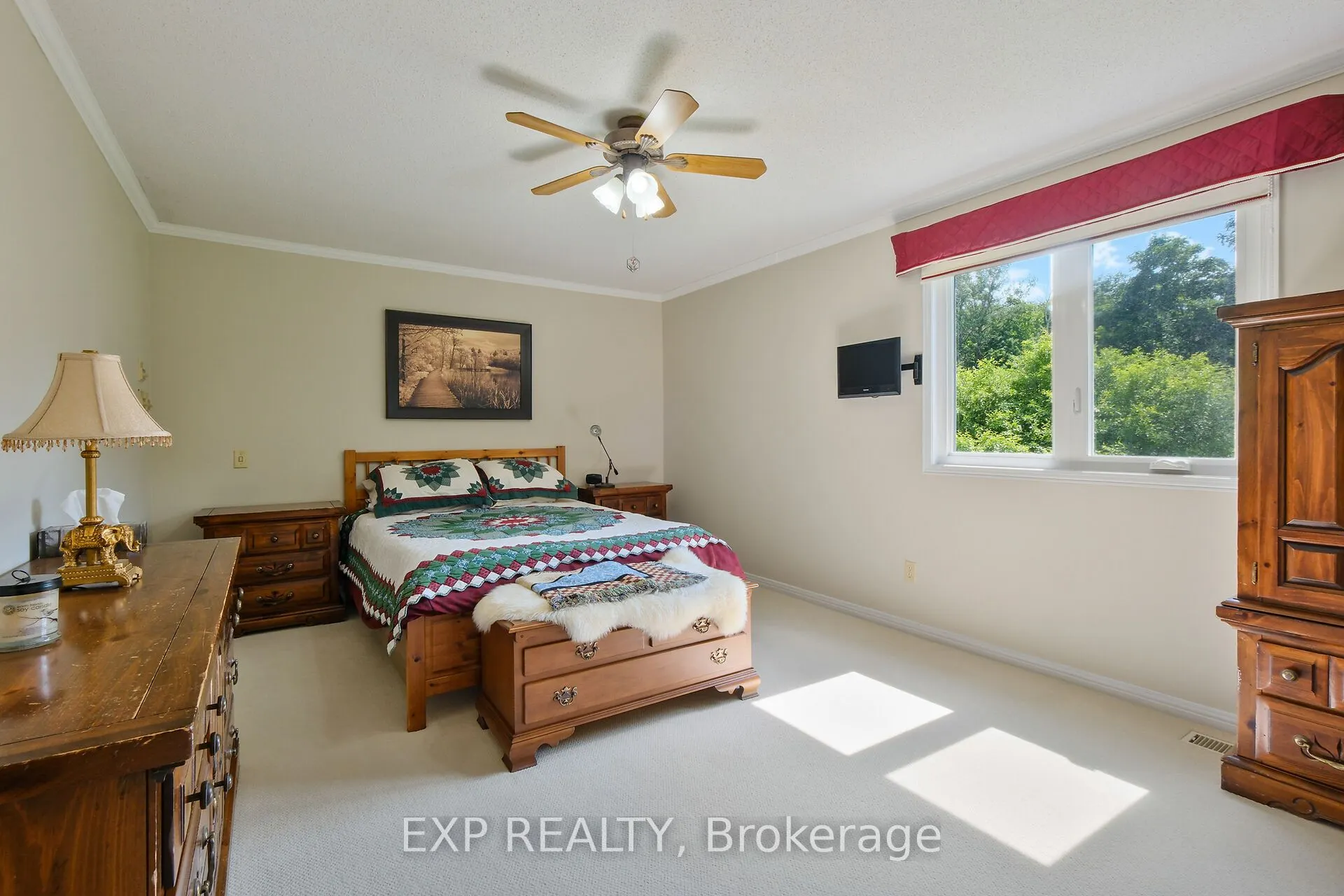 1376 MacDonald Road