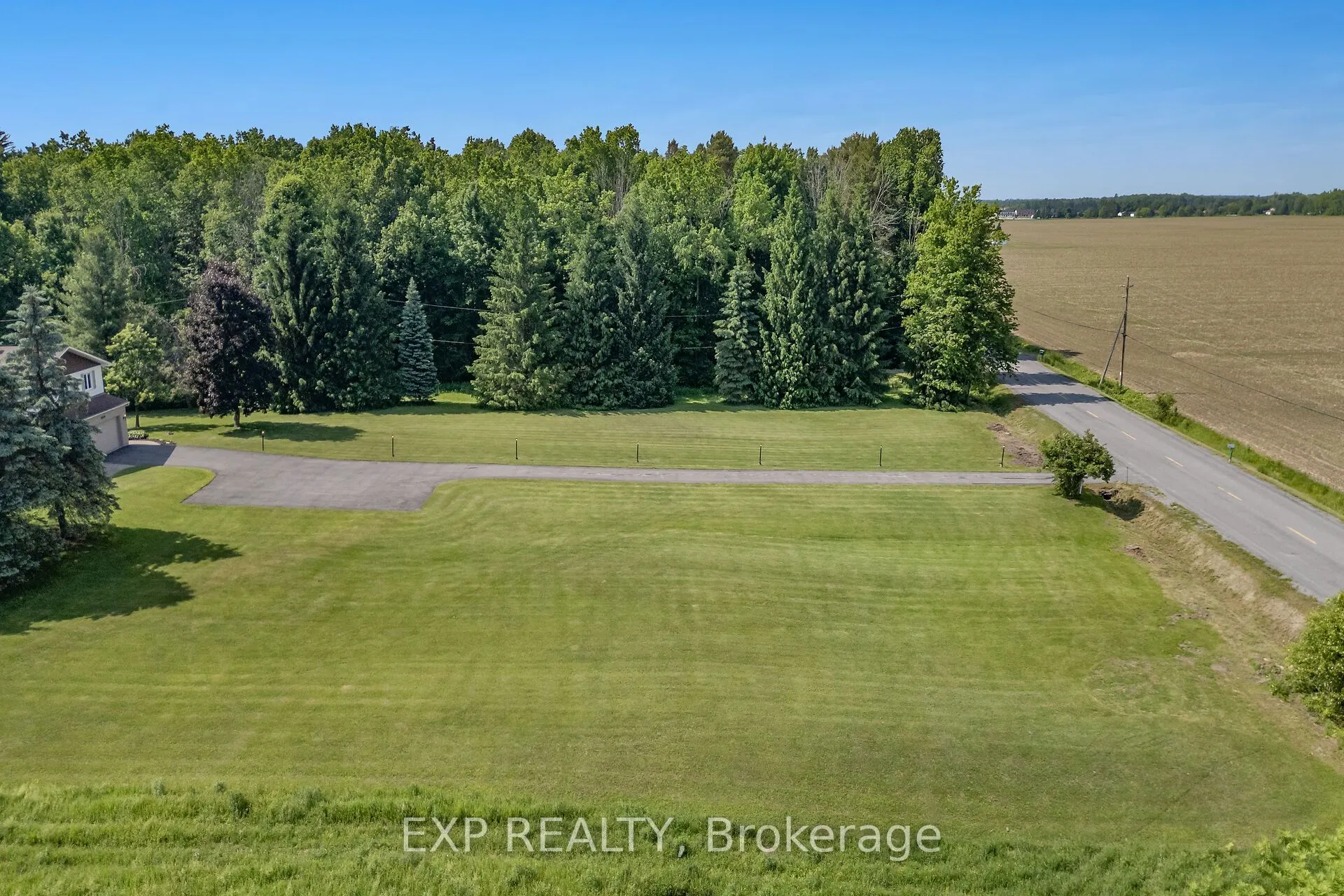 1376 MacDonald Road