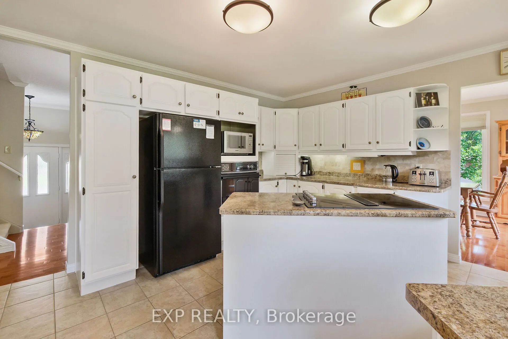 1376 MacDonald Road