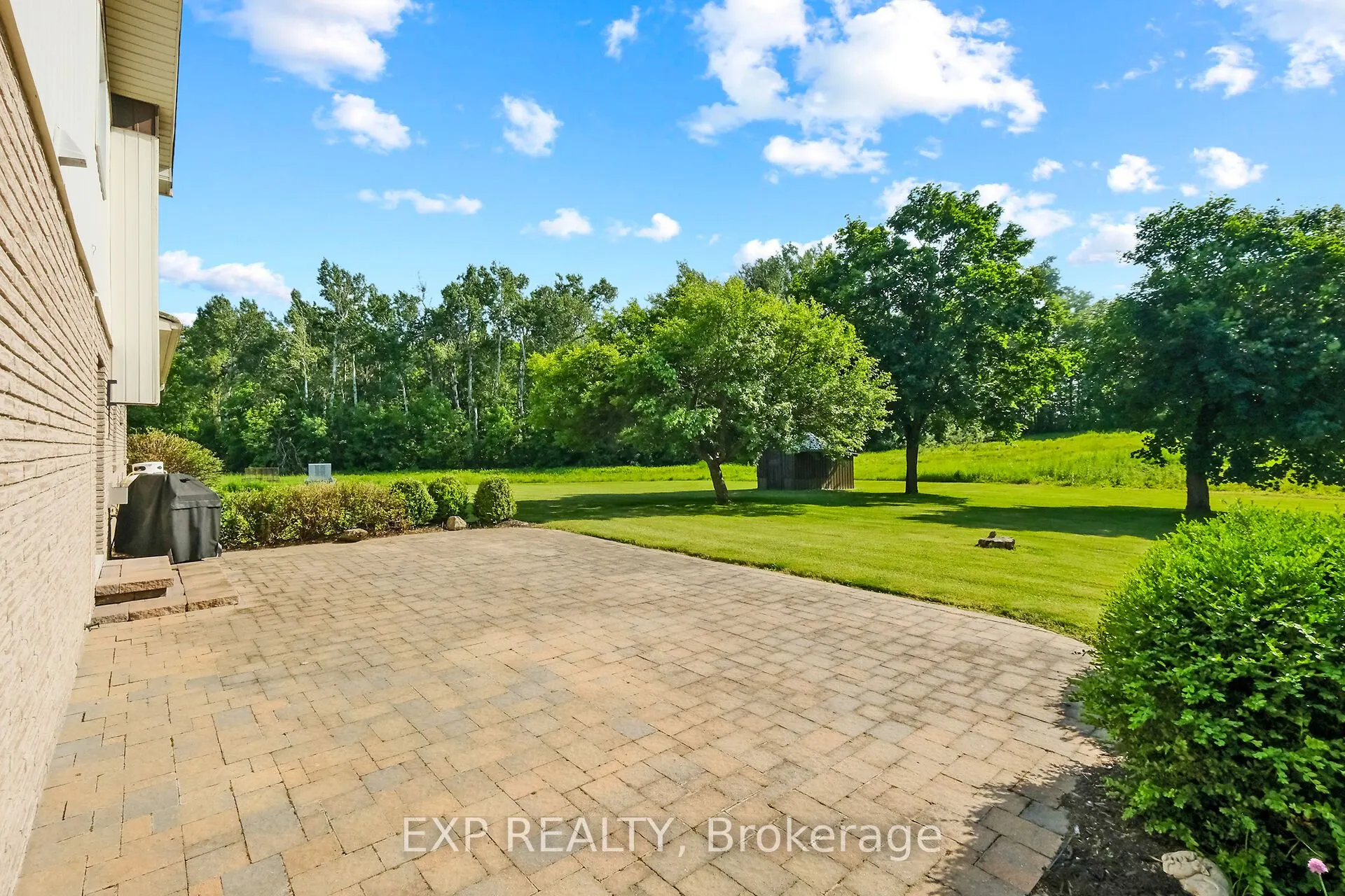 1376 MacDonald Road