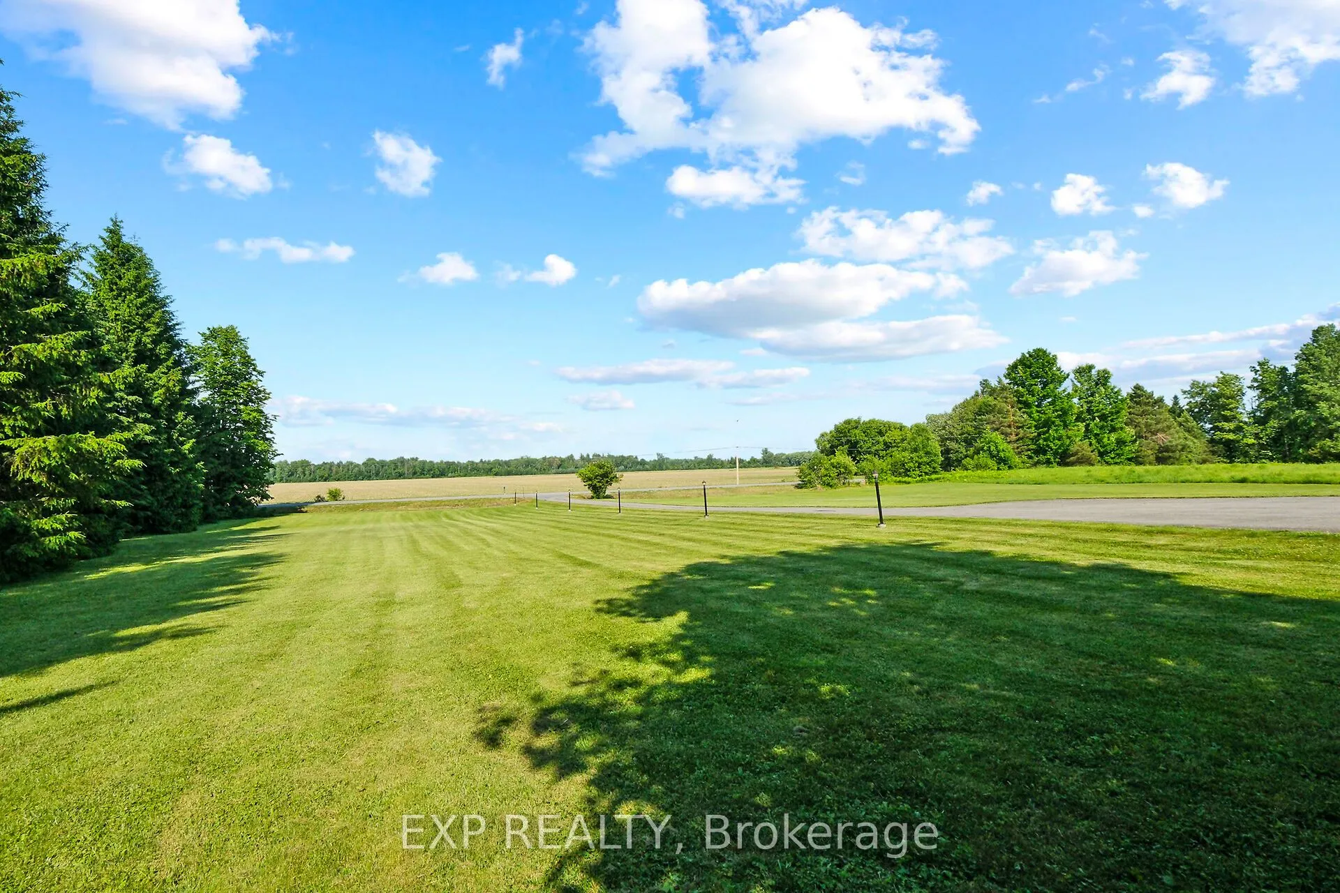 1376 MacDonald Road