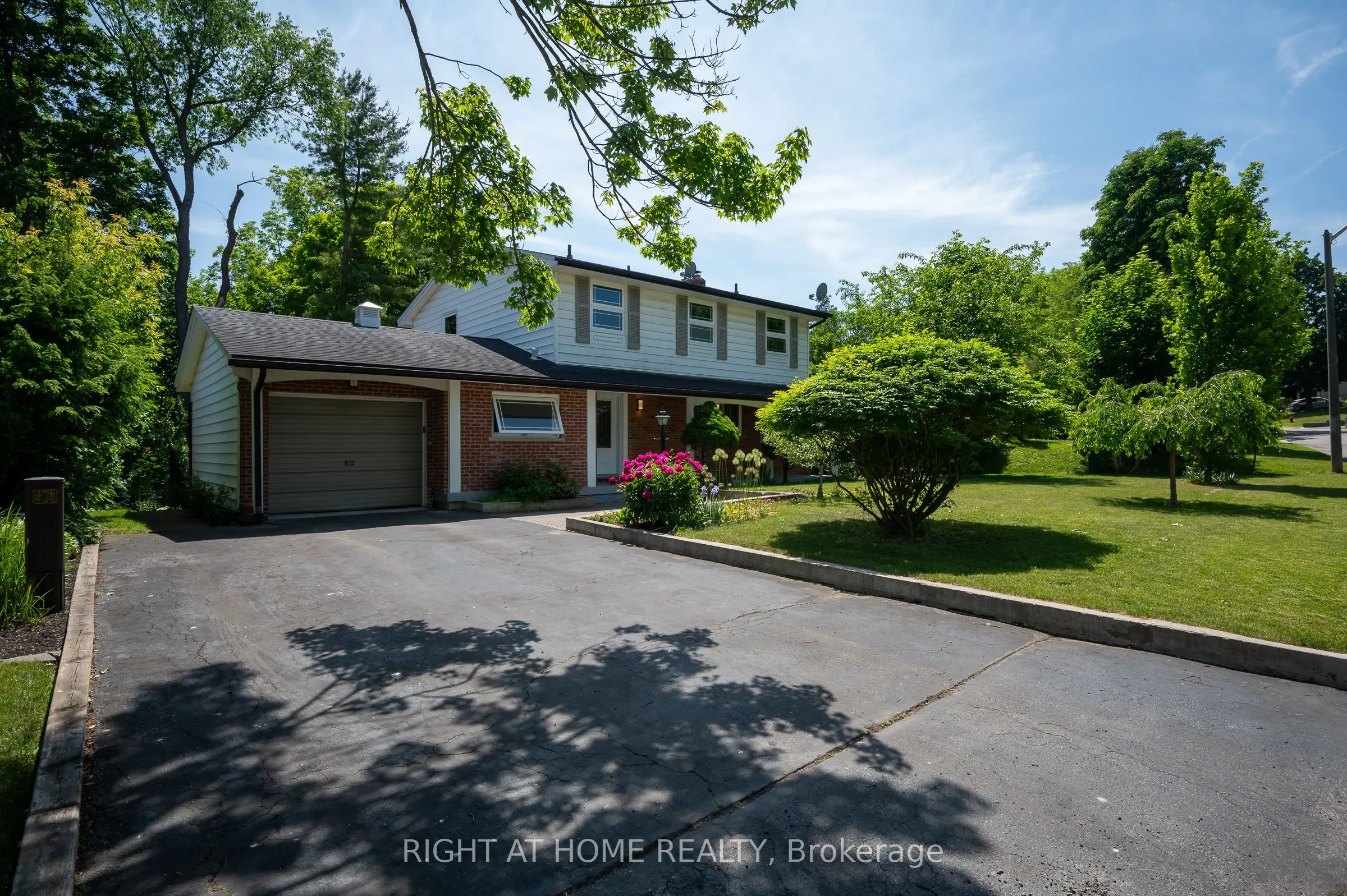85 Robinhood Drive