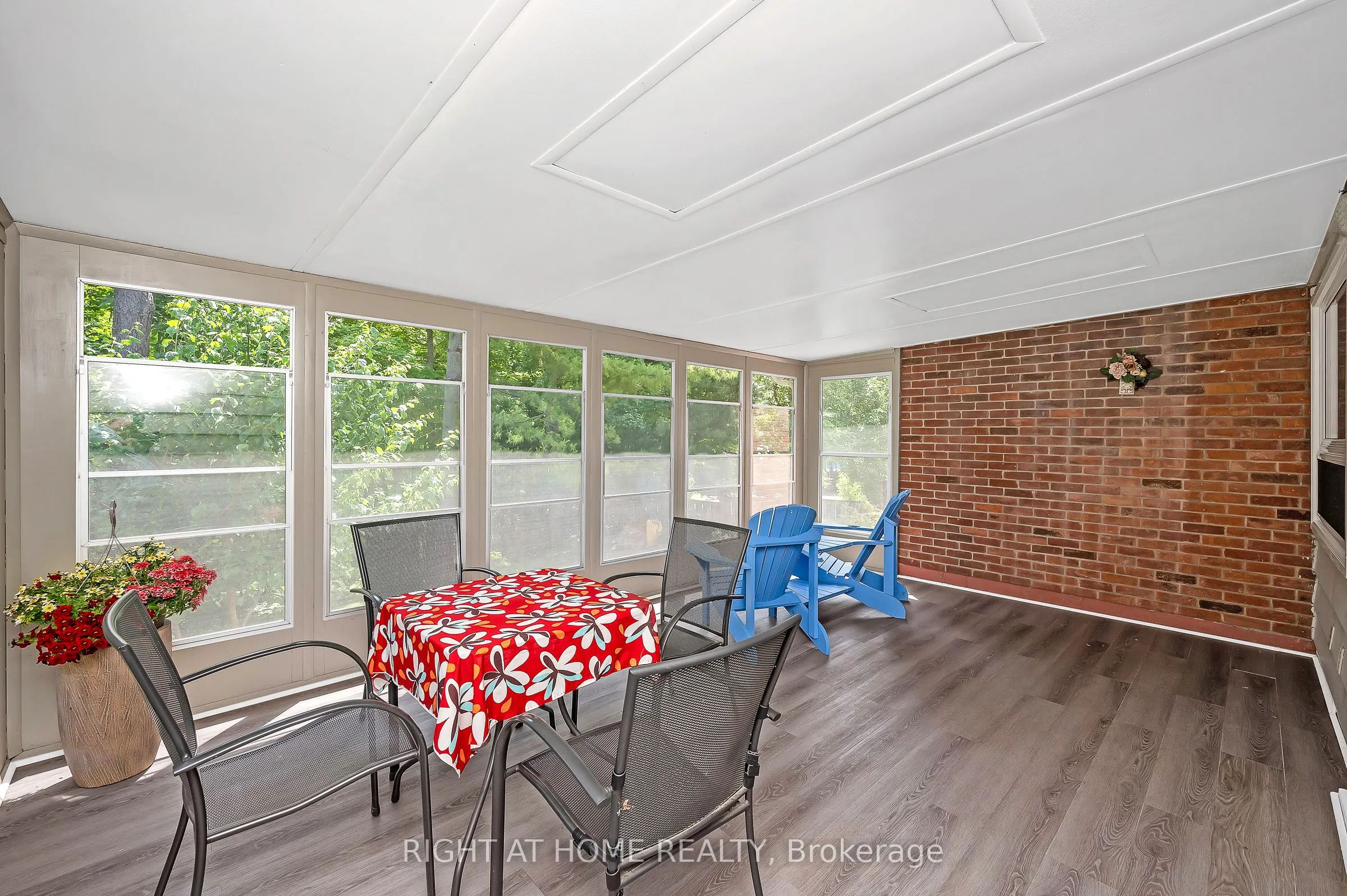 85 Robinhood Drive