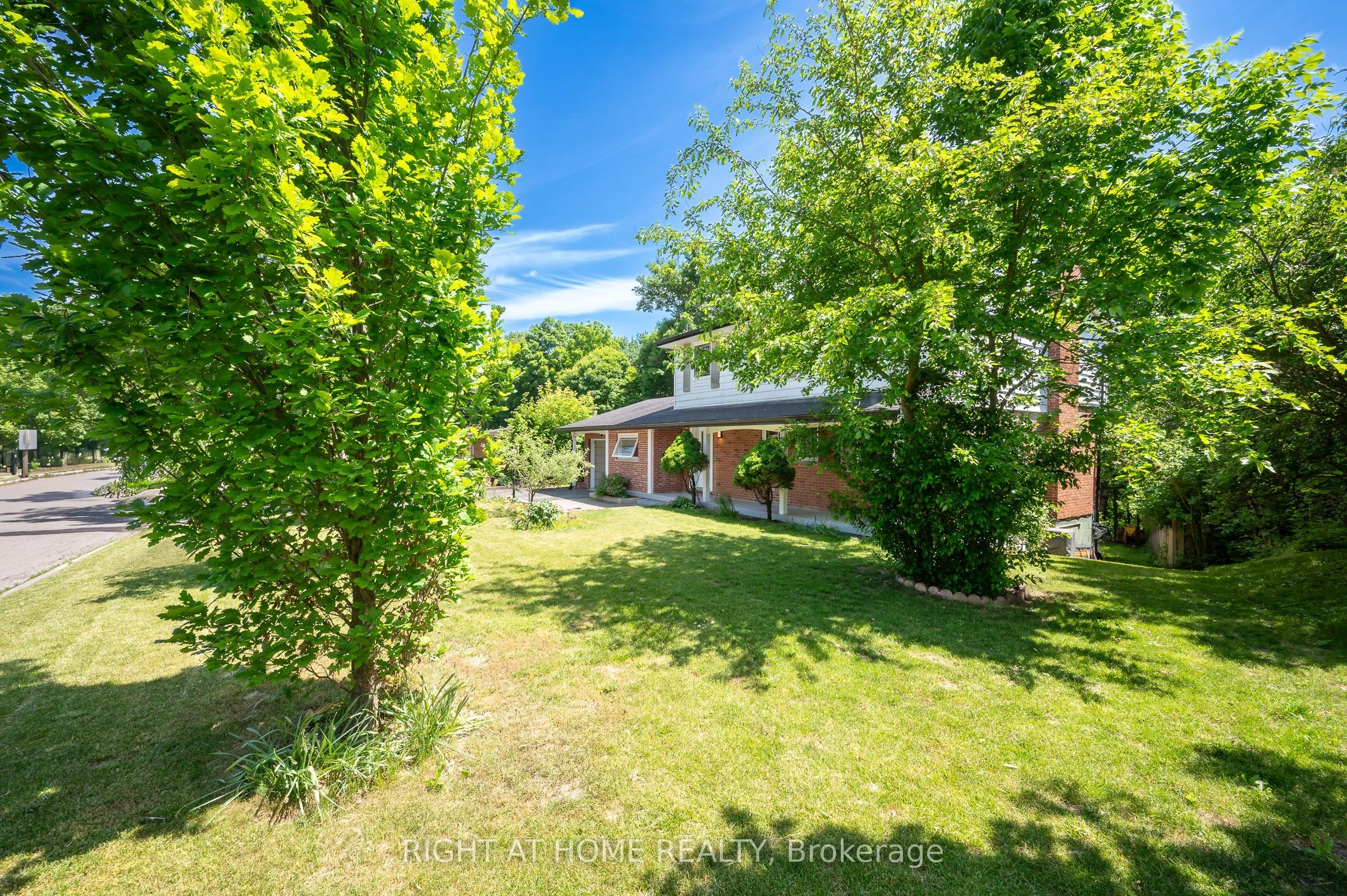 85 Robinhood Drive