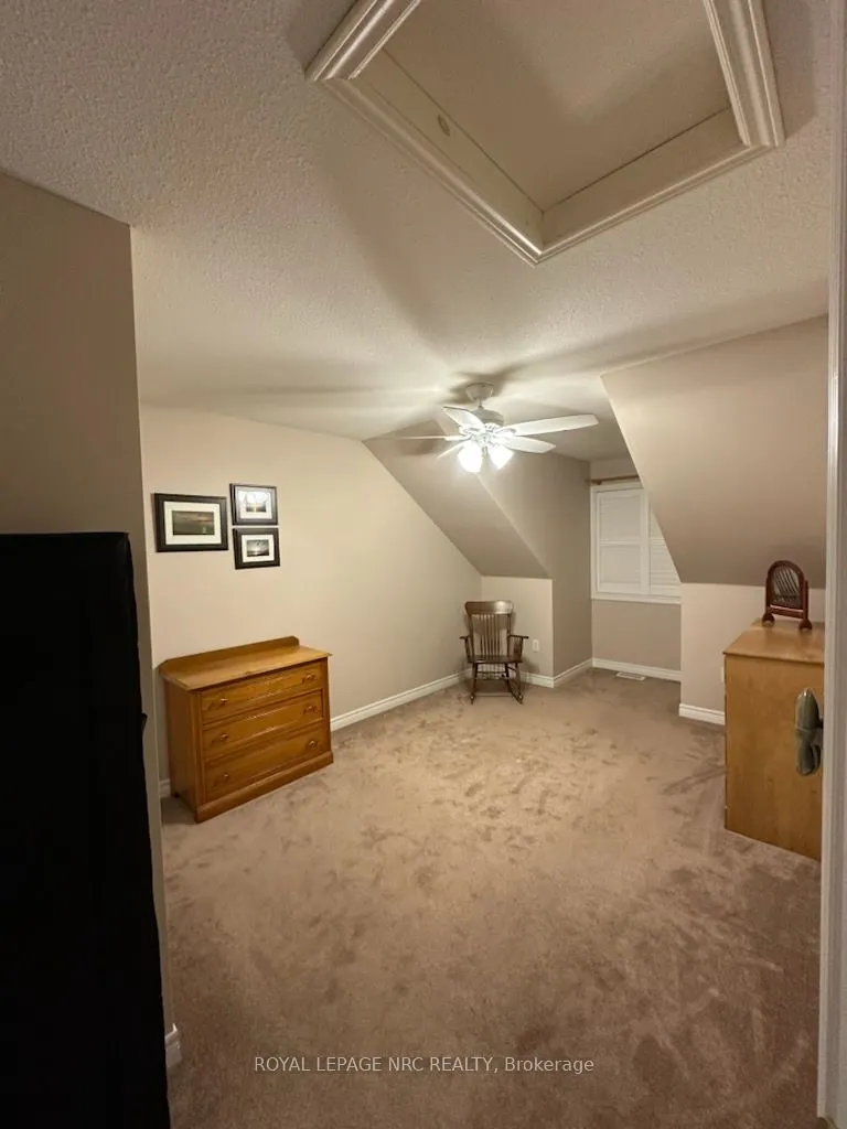 10 PINE Street N, #2