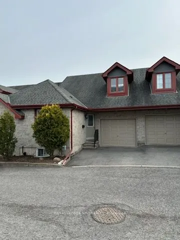 10 PINE Street N, #2