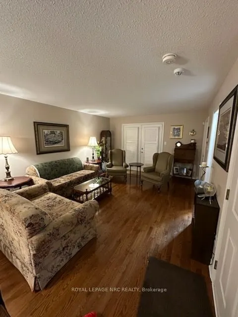 10 PINE Street N, #2