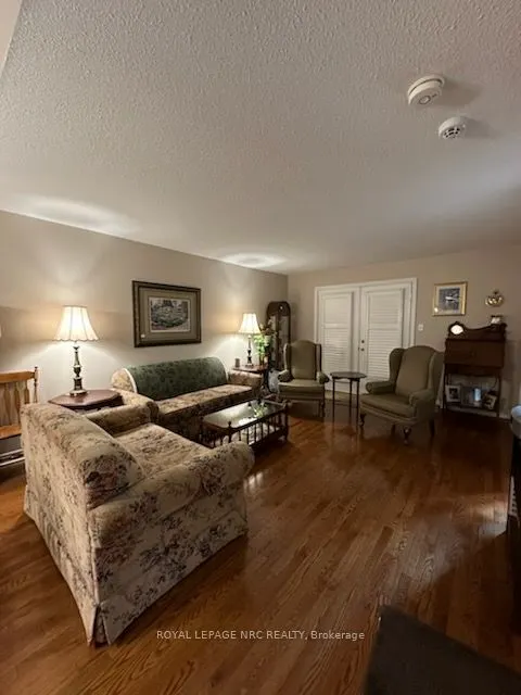 10 PINE Street N, #2