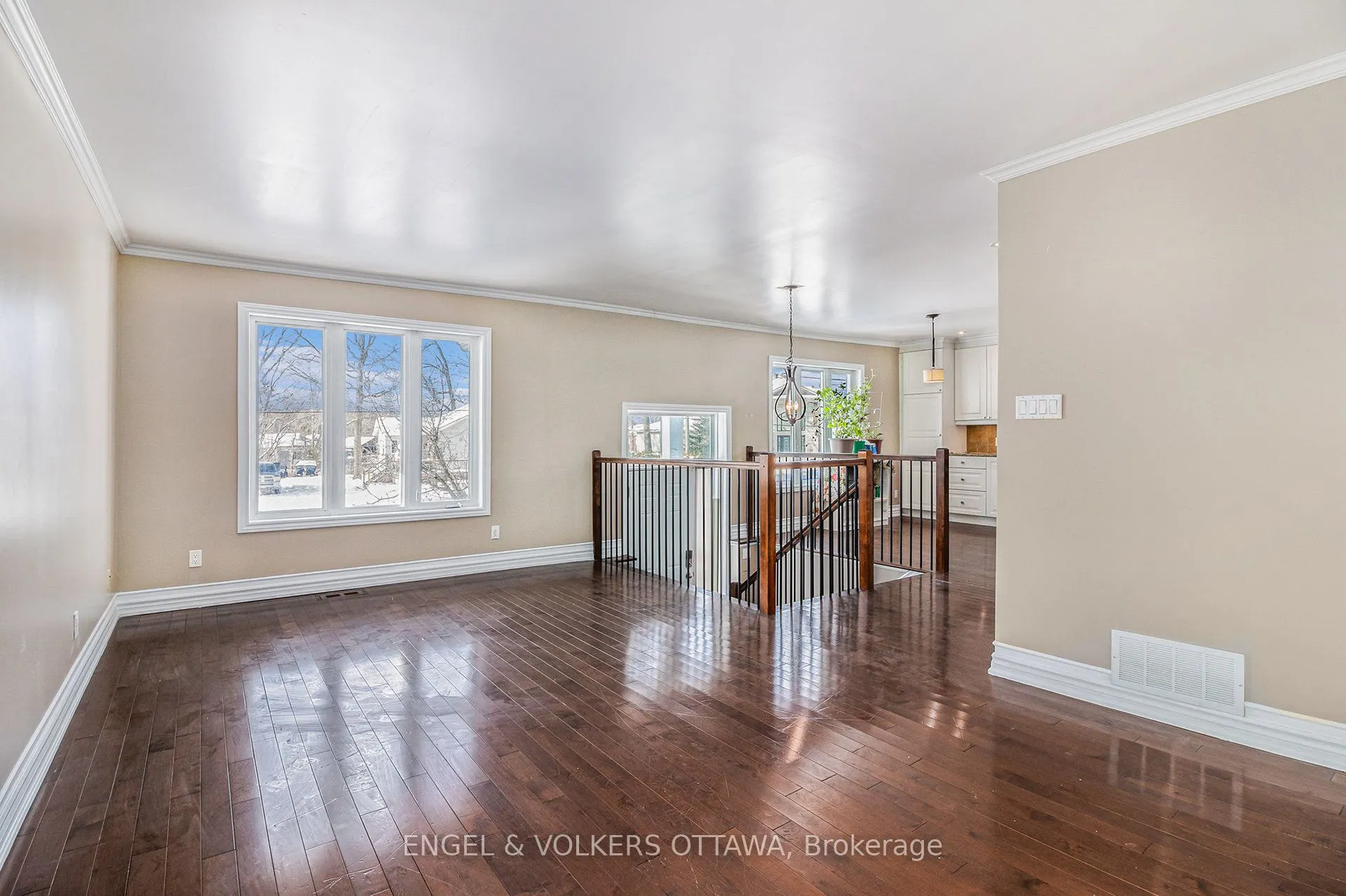 1095 Morin Road
