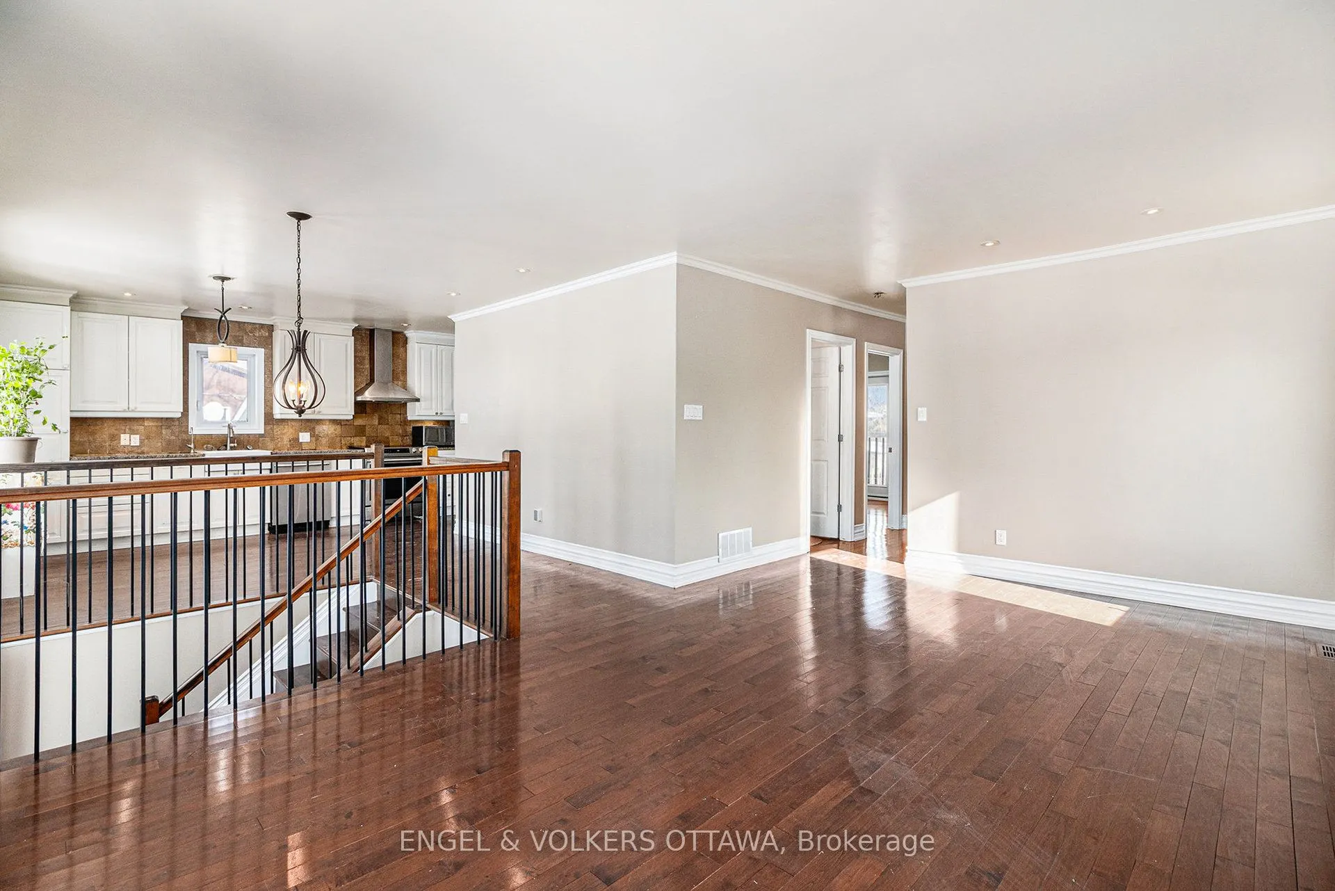 1095 Morin Road