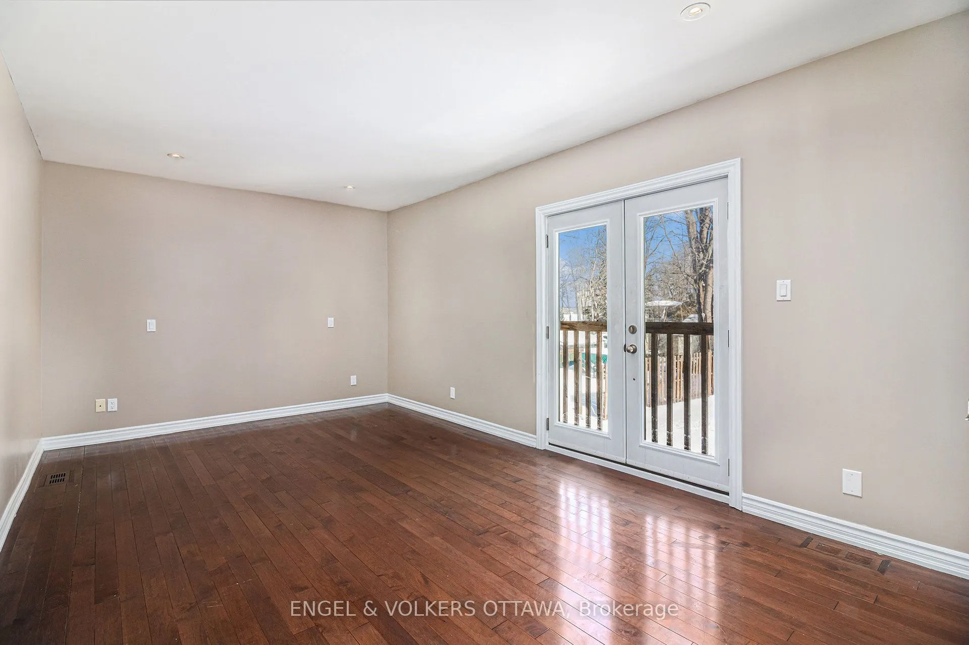 1095 Morin Road
