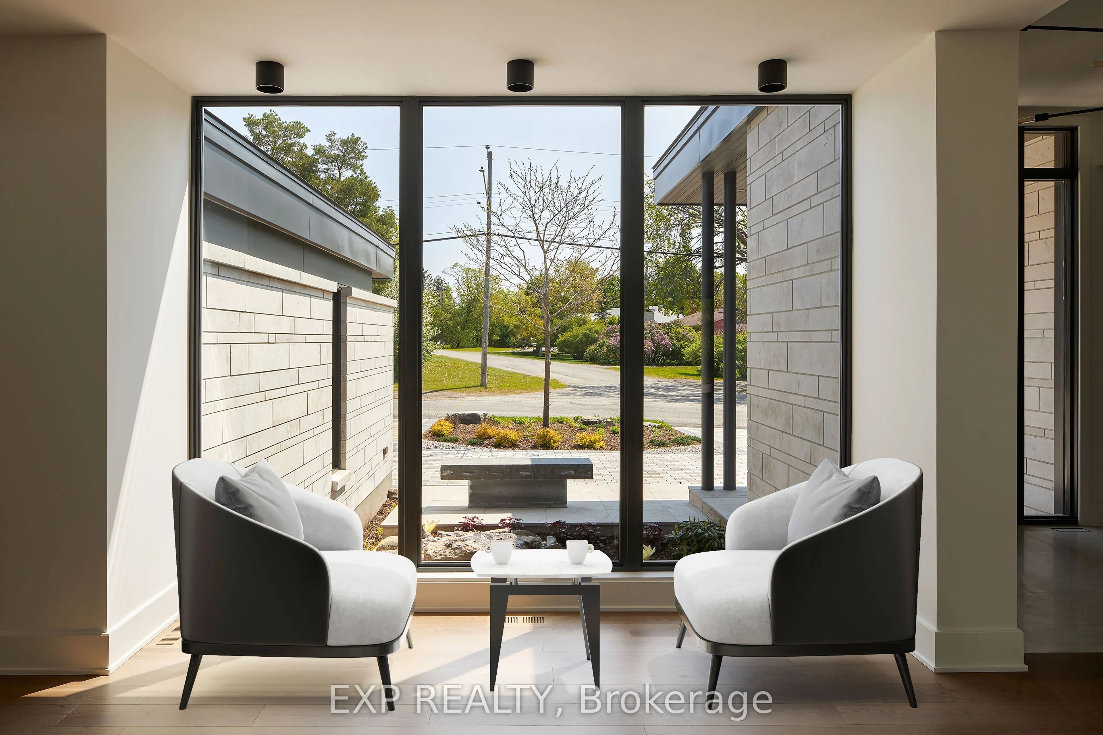 32 CLOVELLY Road