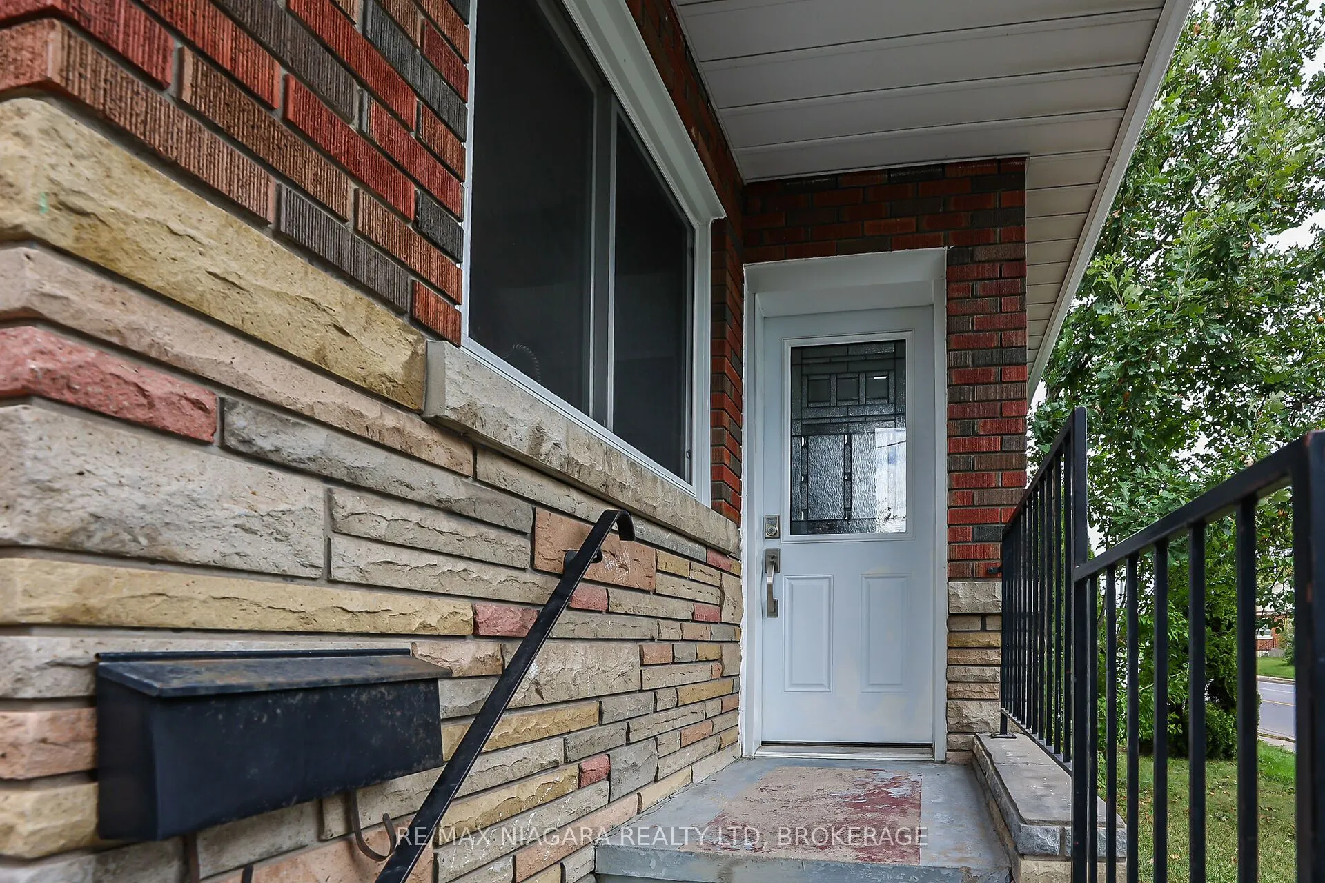 261 Vine Street