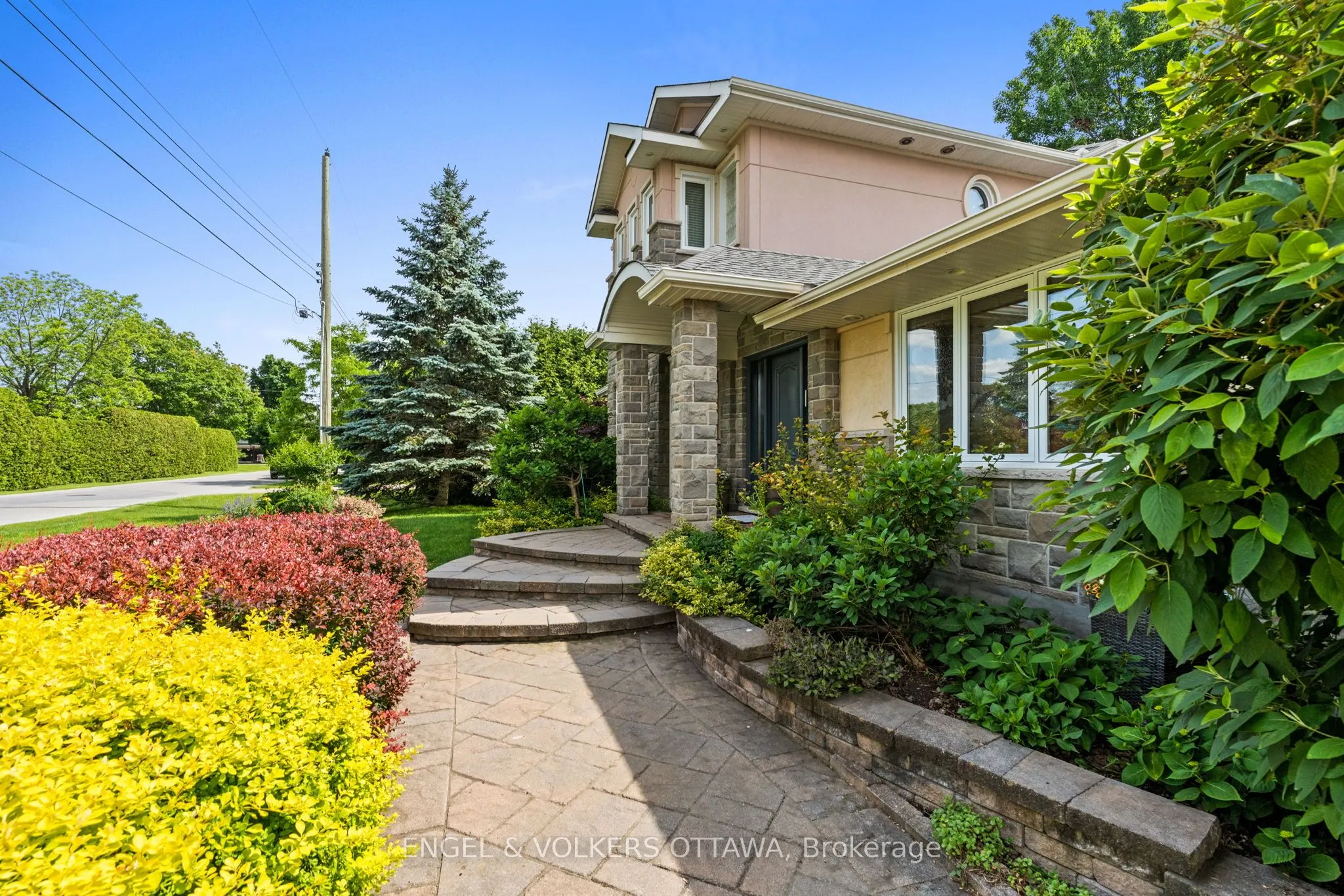 24 Doris Avenue