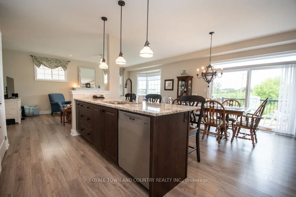 10 Silverbrook Avenue