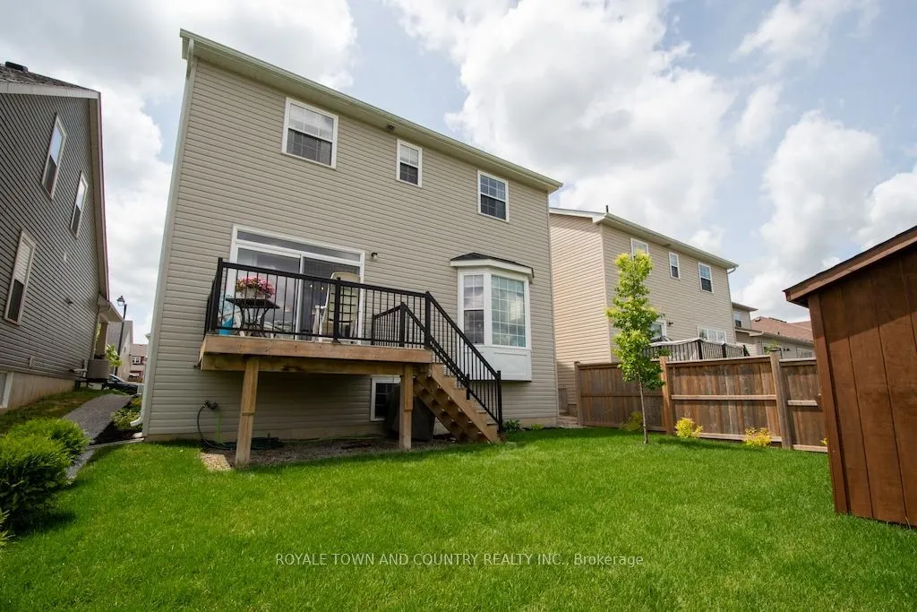 10 Silverbrook Avenue