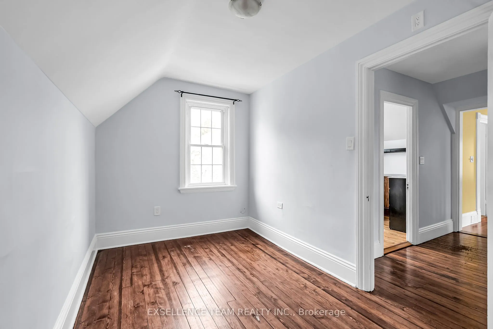 303 Fifth Street E