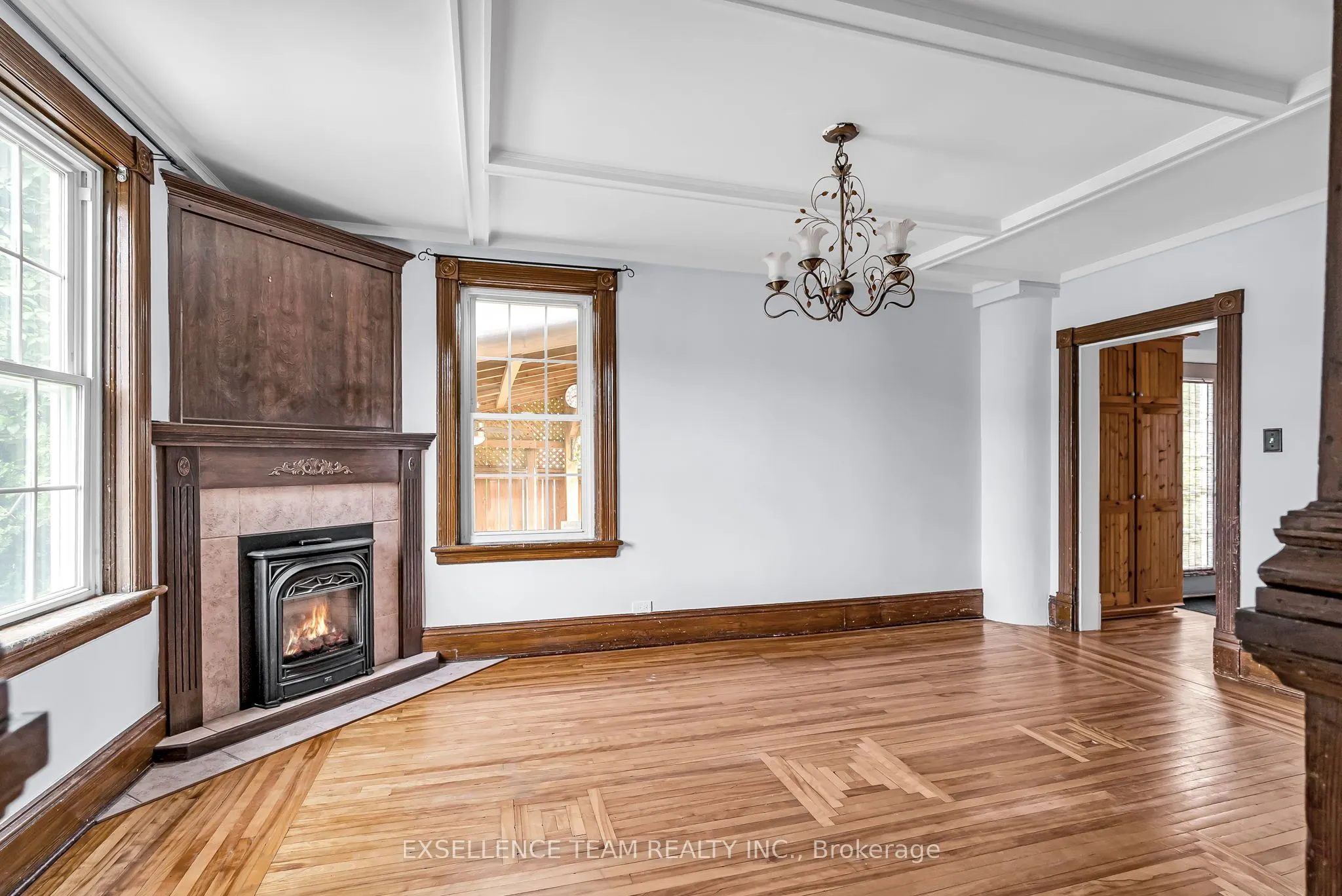 303 Fifth Street E
