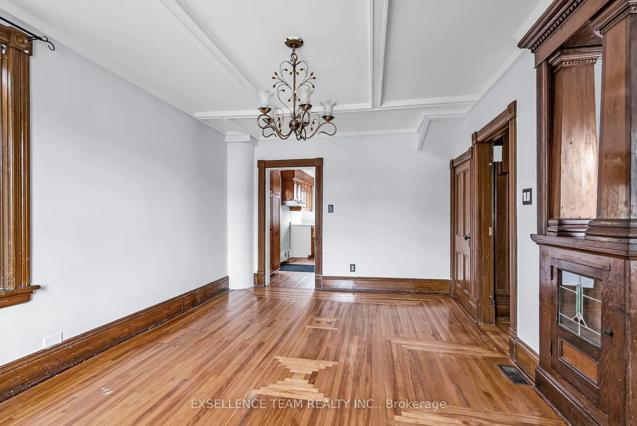 303 Fifth Street E