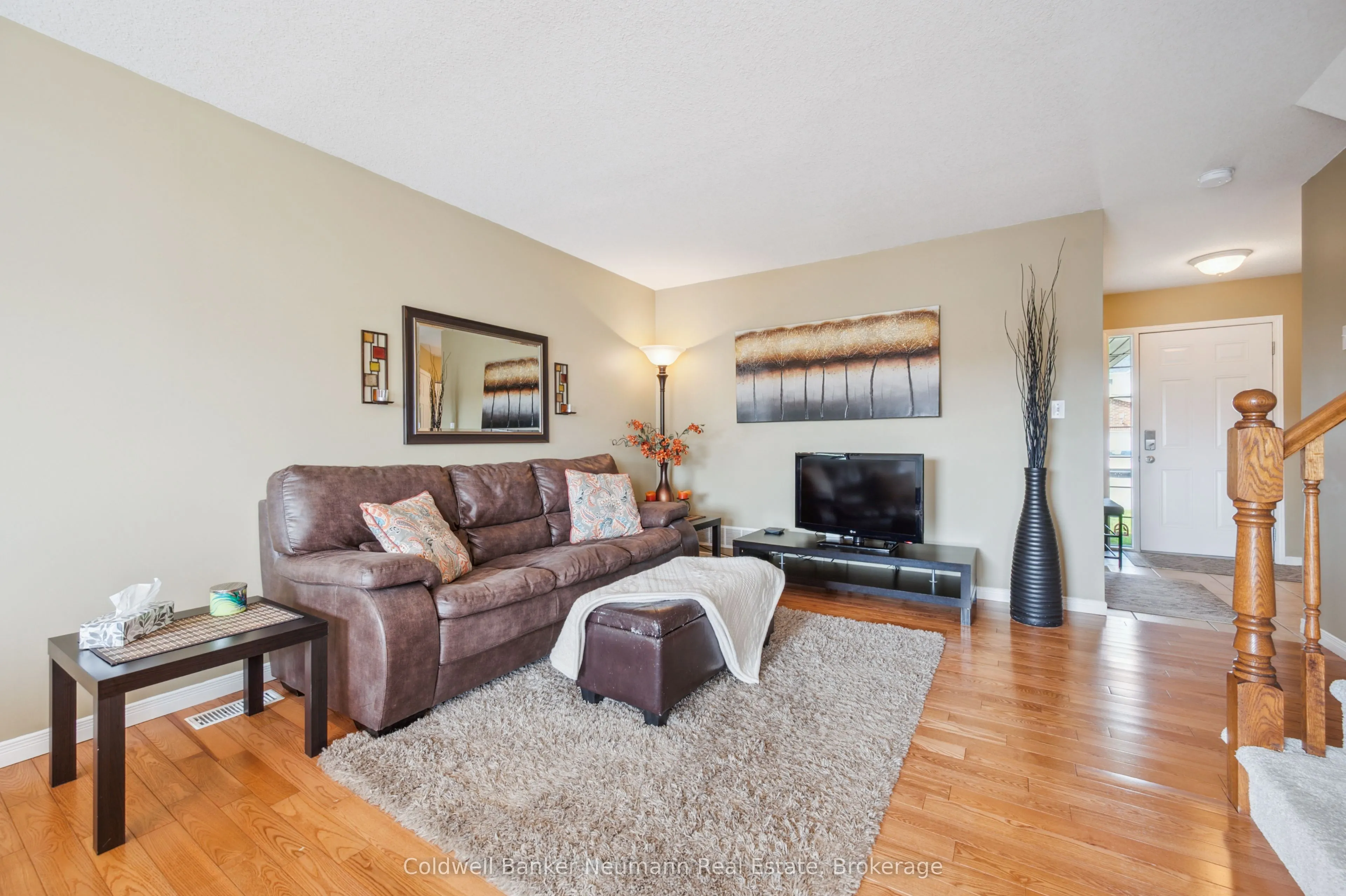 60 Hasler Crescent