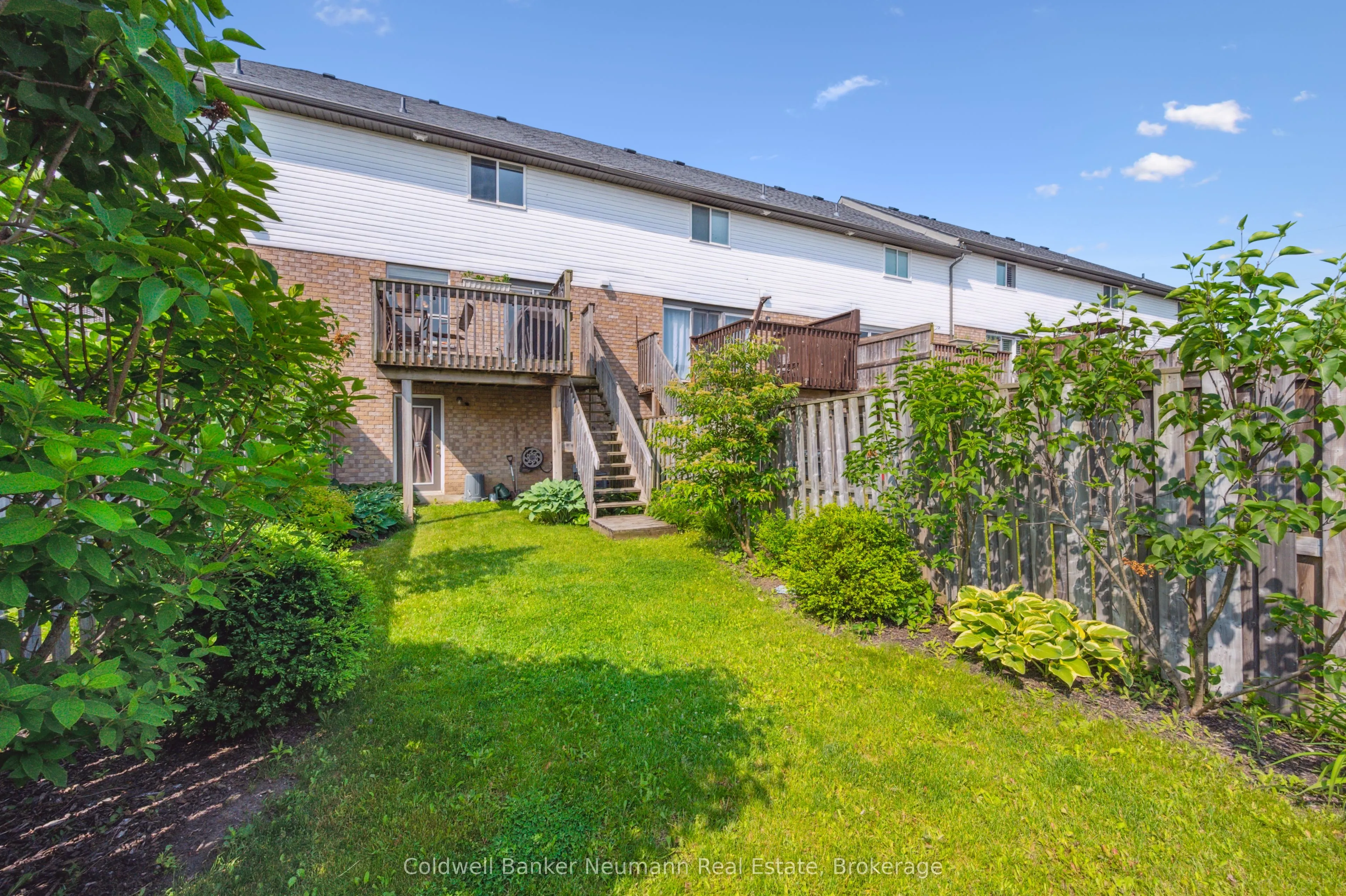 60 Hasler Crescent