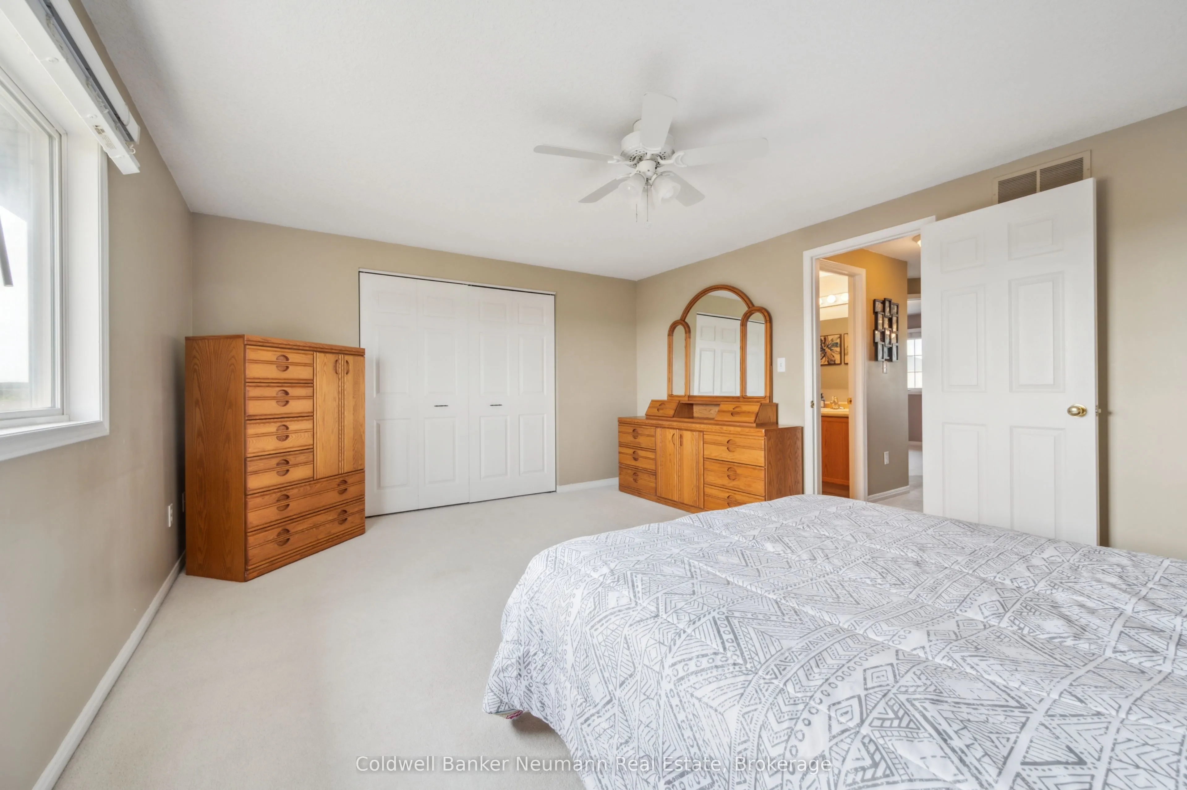 60 Hasler Crescent