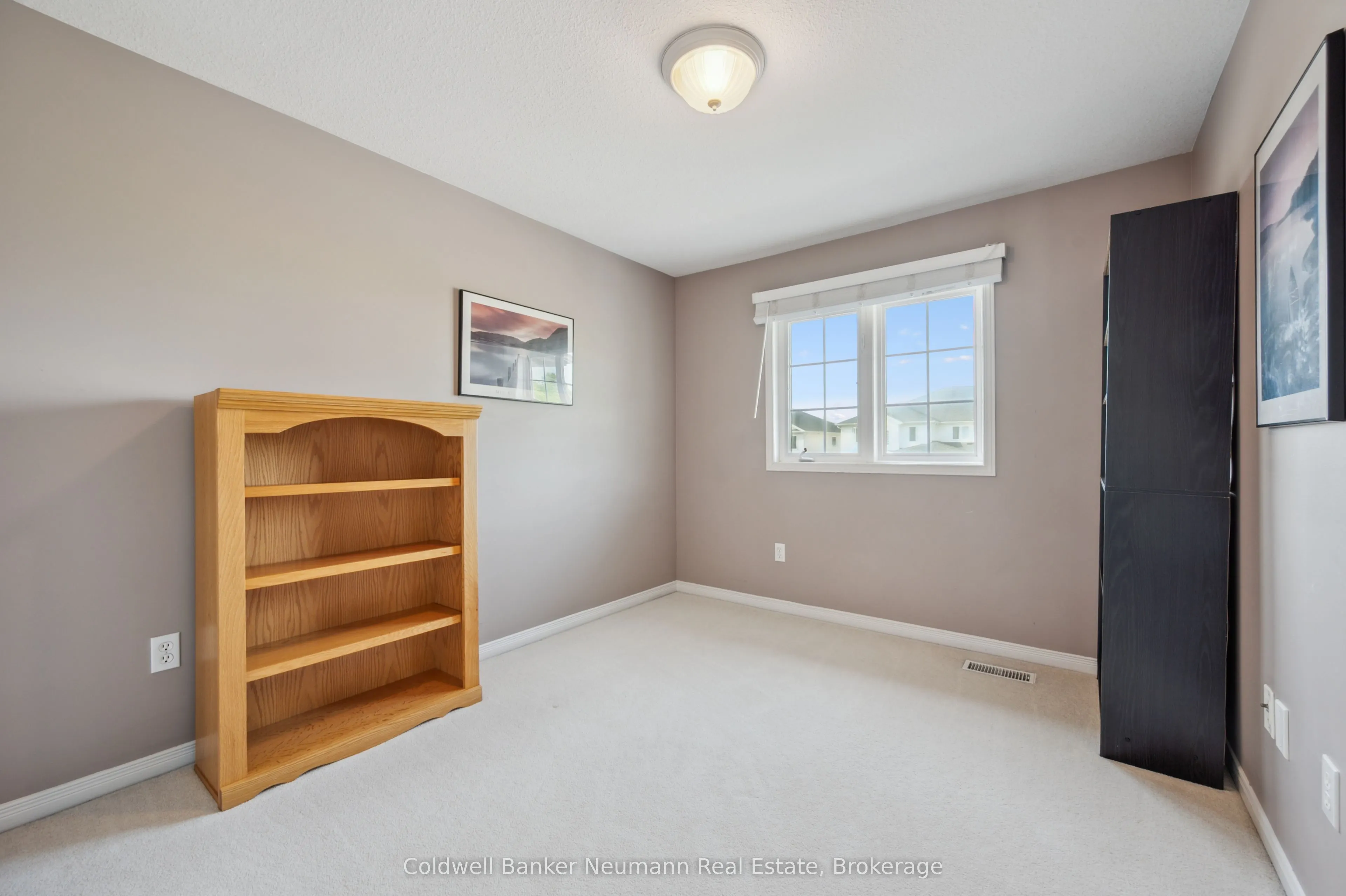 60 Hasler Crescent