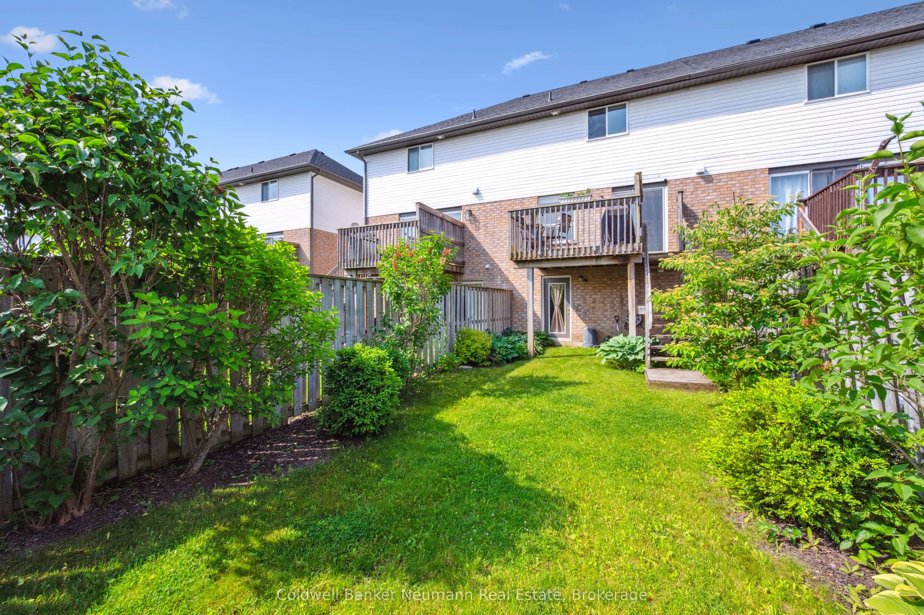 60 Hasler Crescent