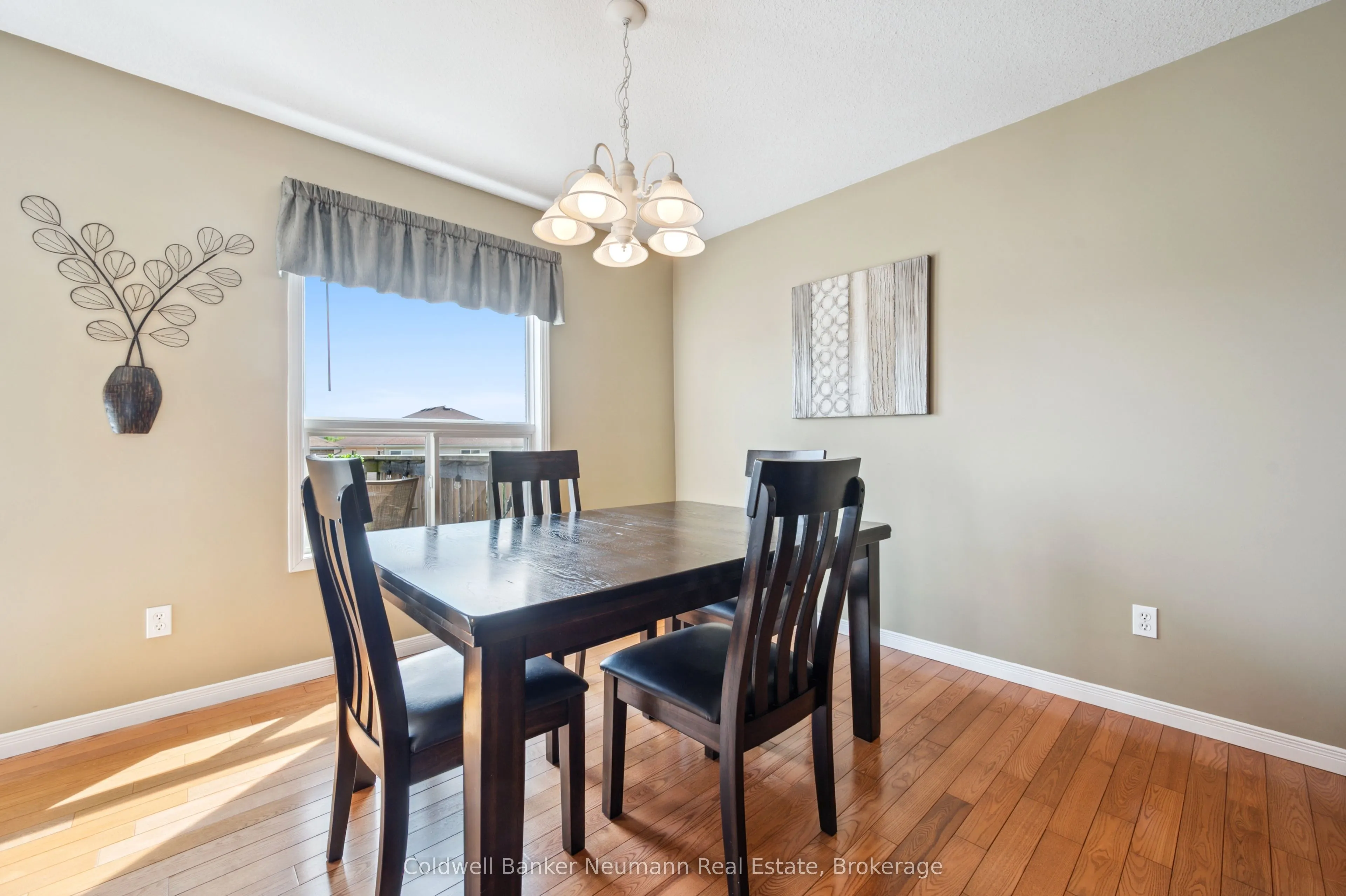 60 Hasler Crescent
