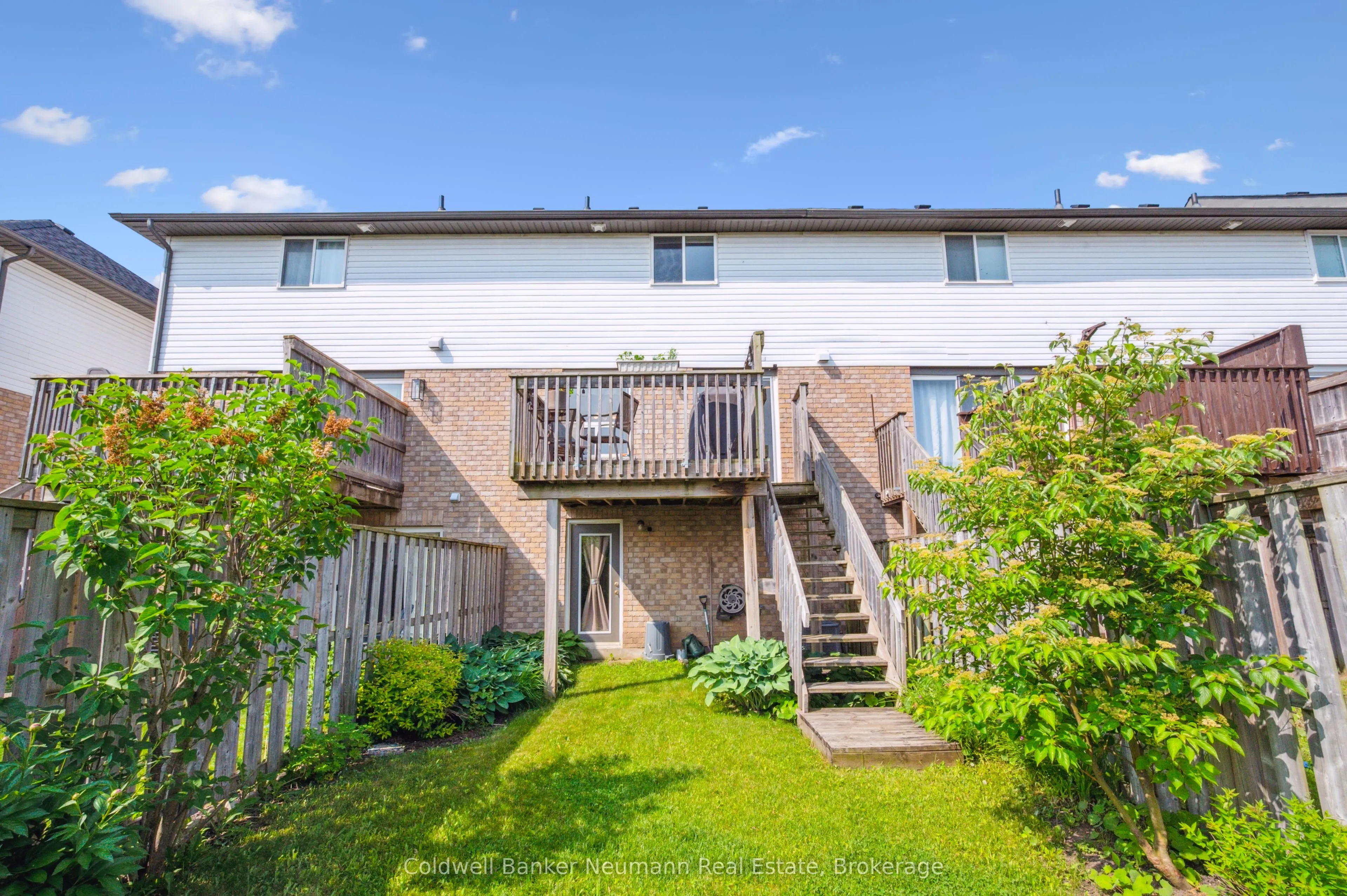 60 Hasler Crescent