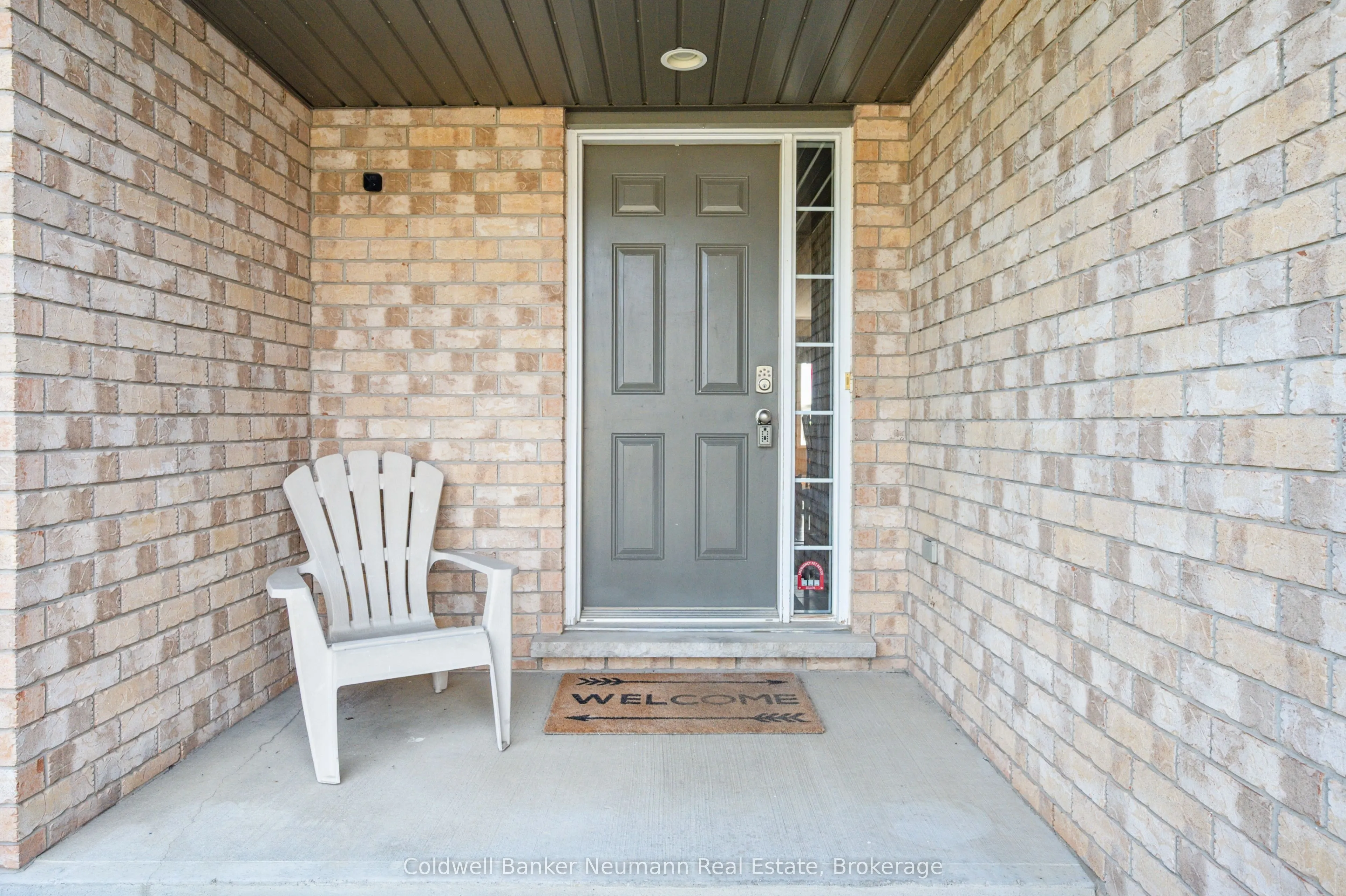 60 Hasler Crescent