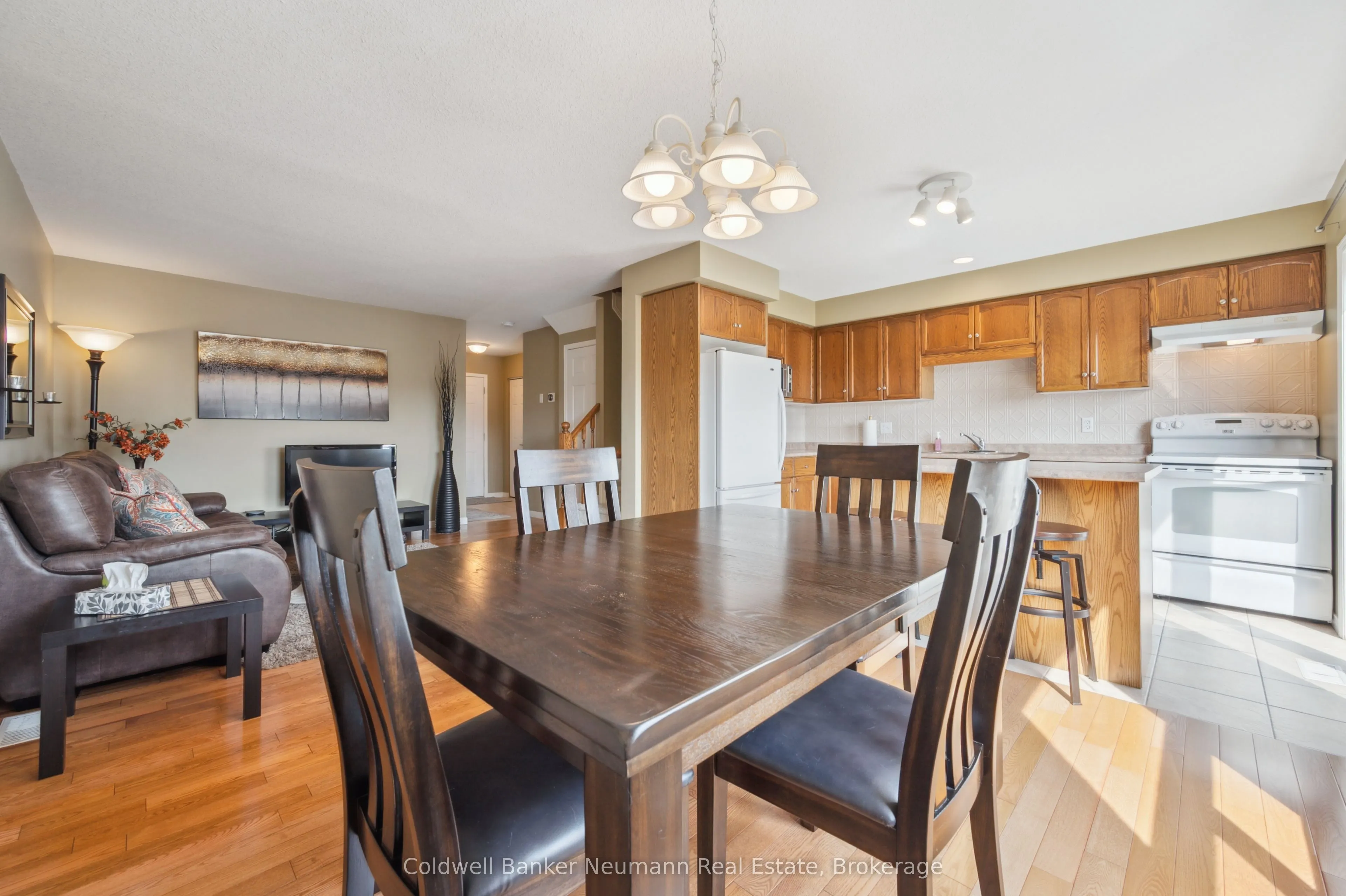 60 Hasler Crescent