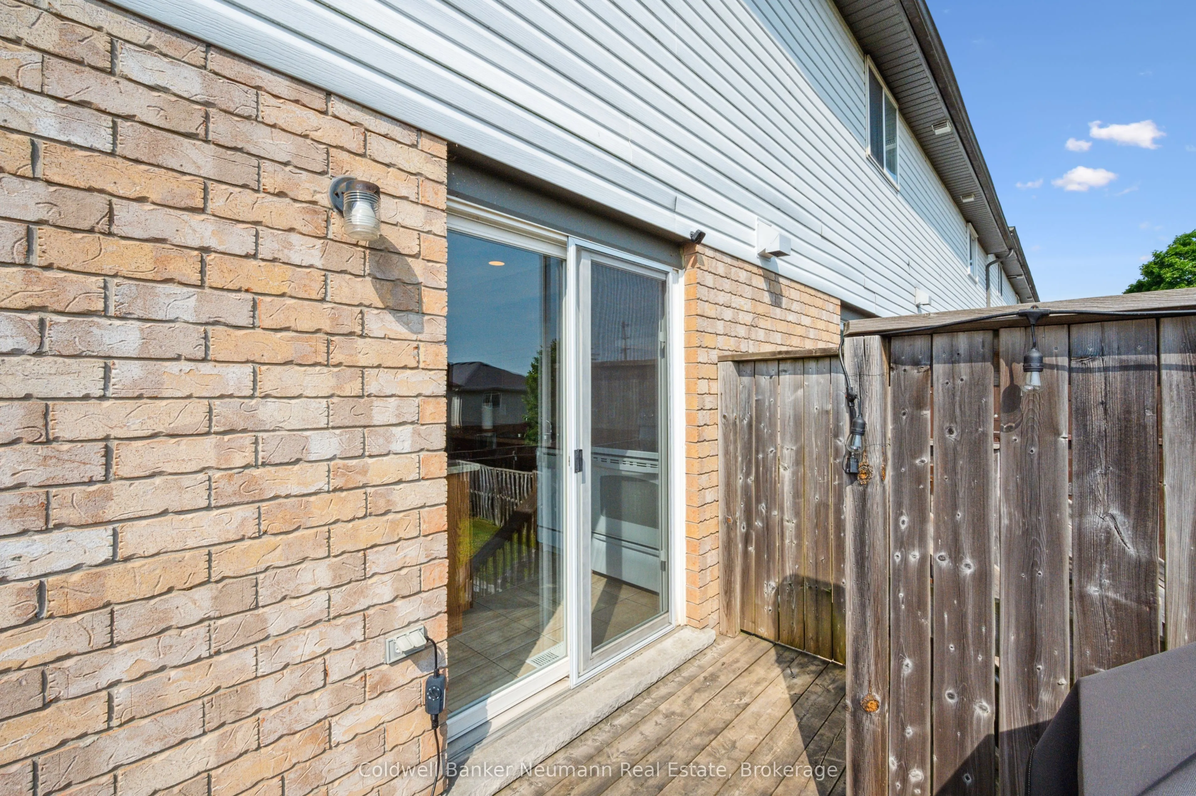 60 Hasler Crescent