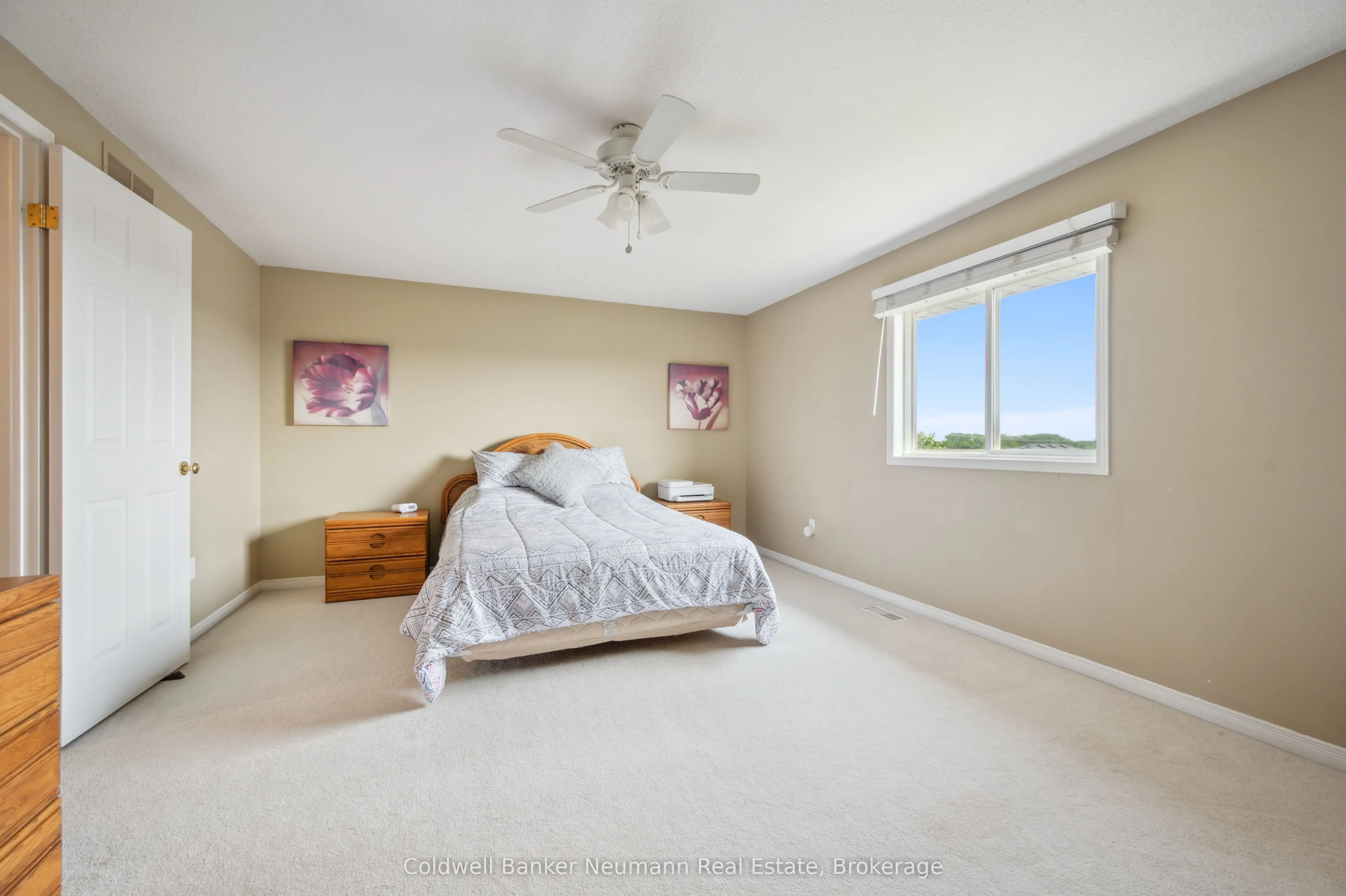 60 Hasler Crescent
