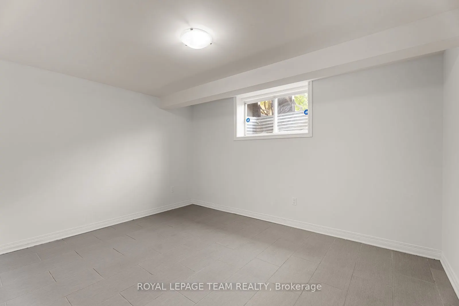 33 Valencia Street