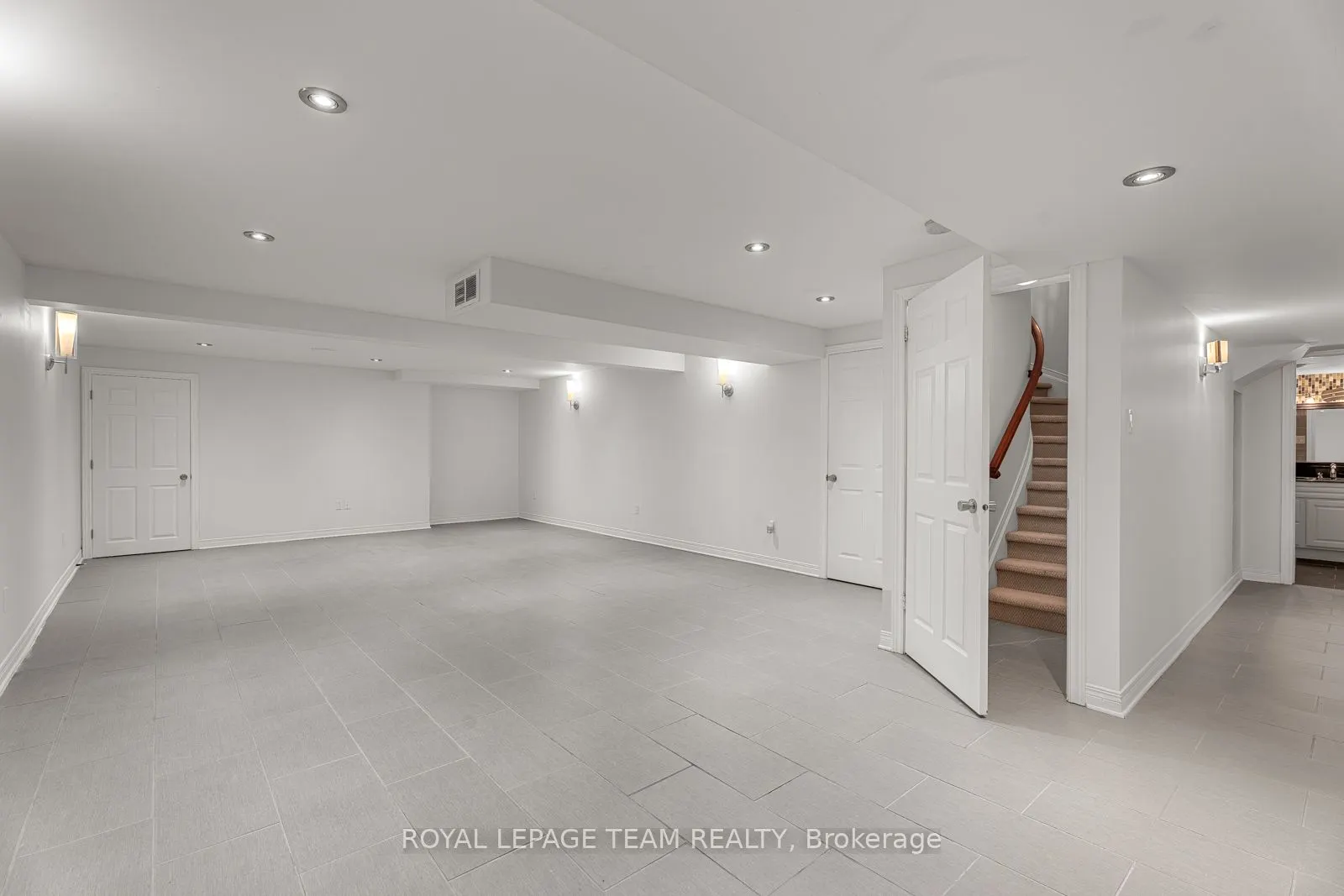 33 Valencia Street