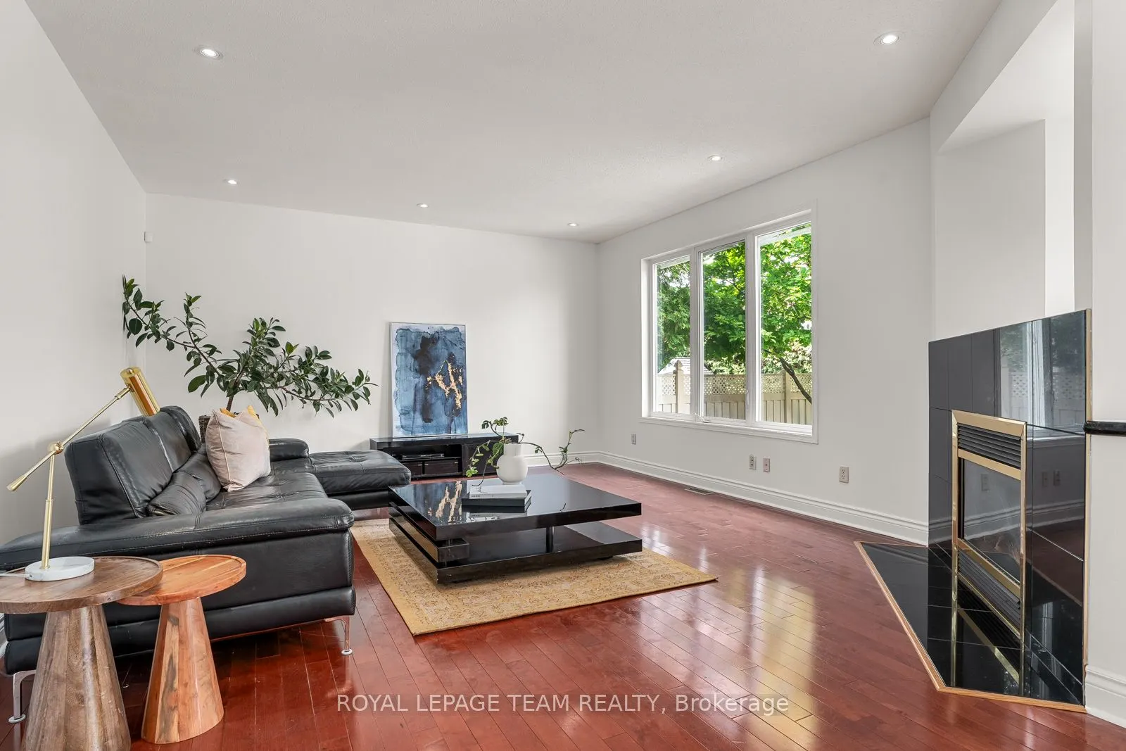 33 Valencia Street
