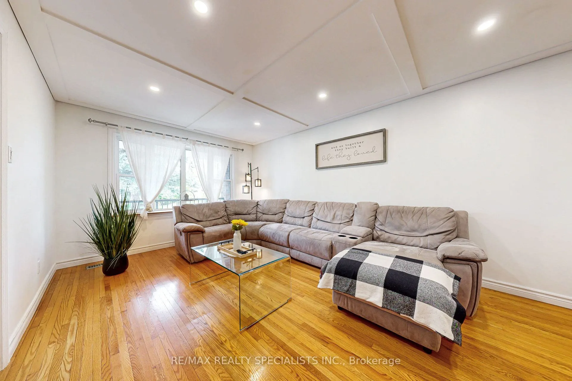 99 Pinnacle Drive