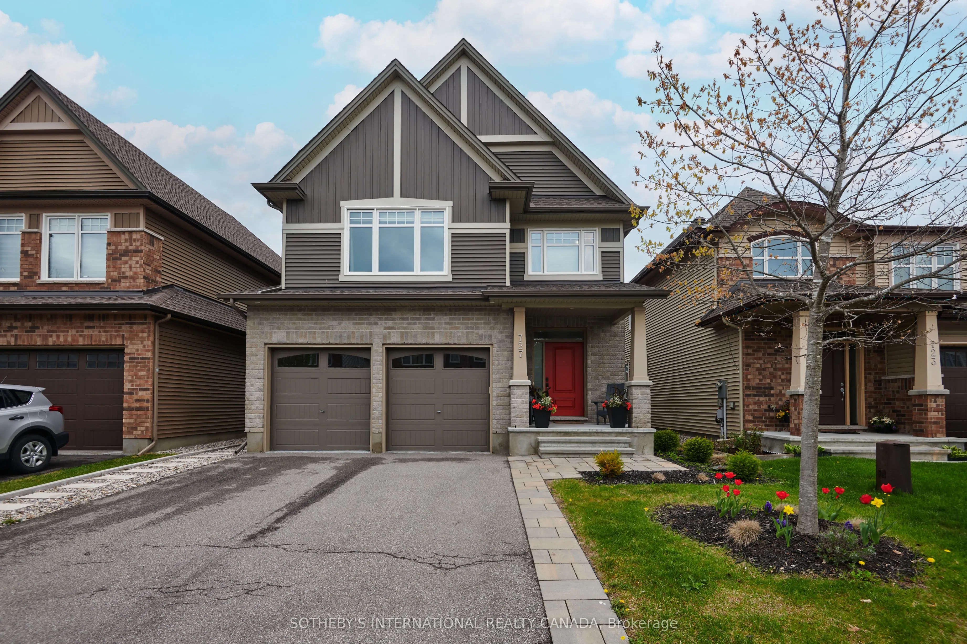 727 Bunchberry Way