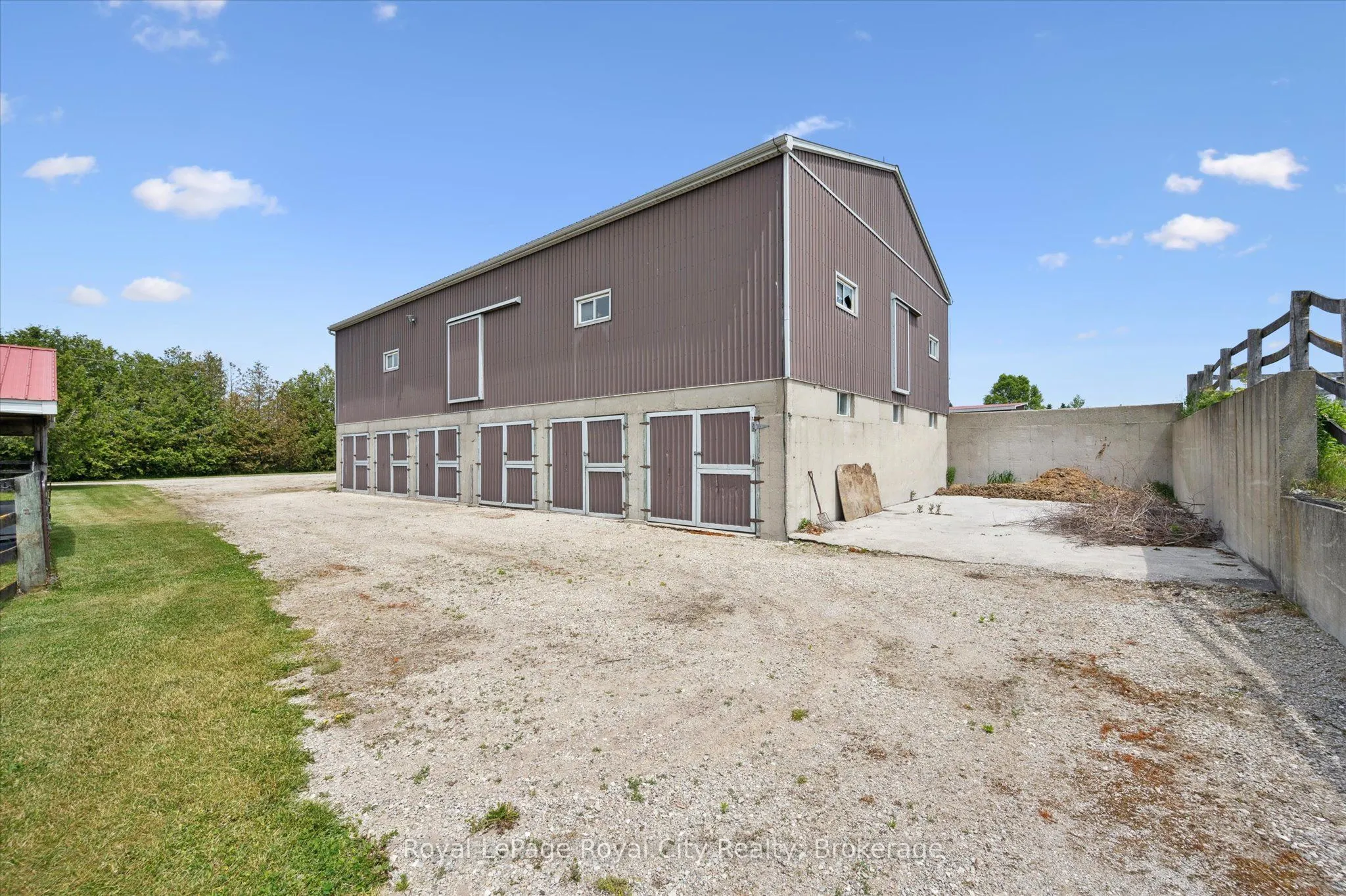 5072 Wellington  32 Road