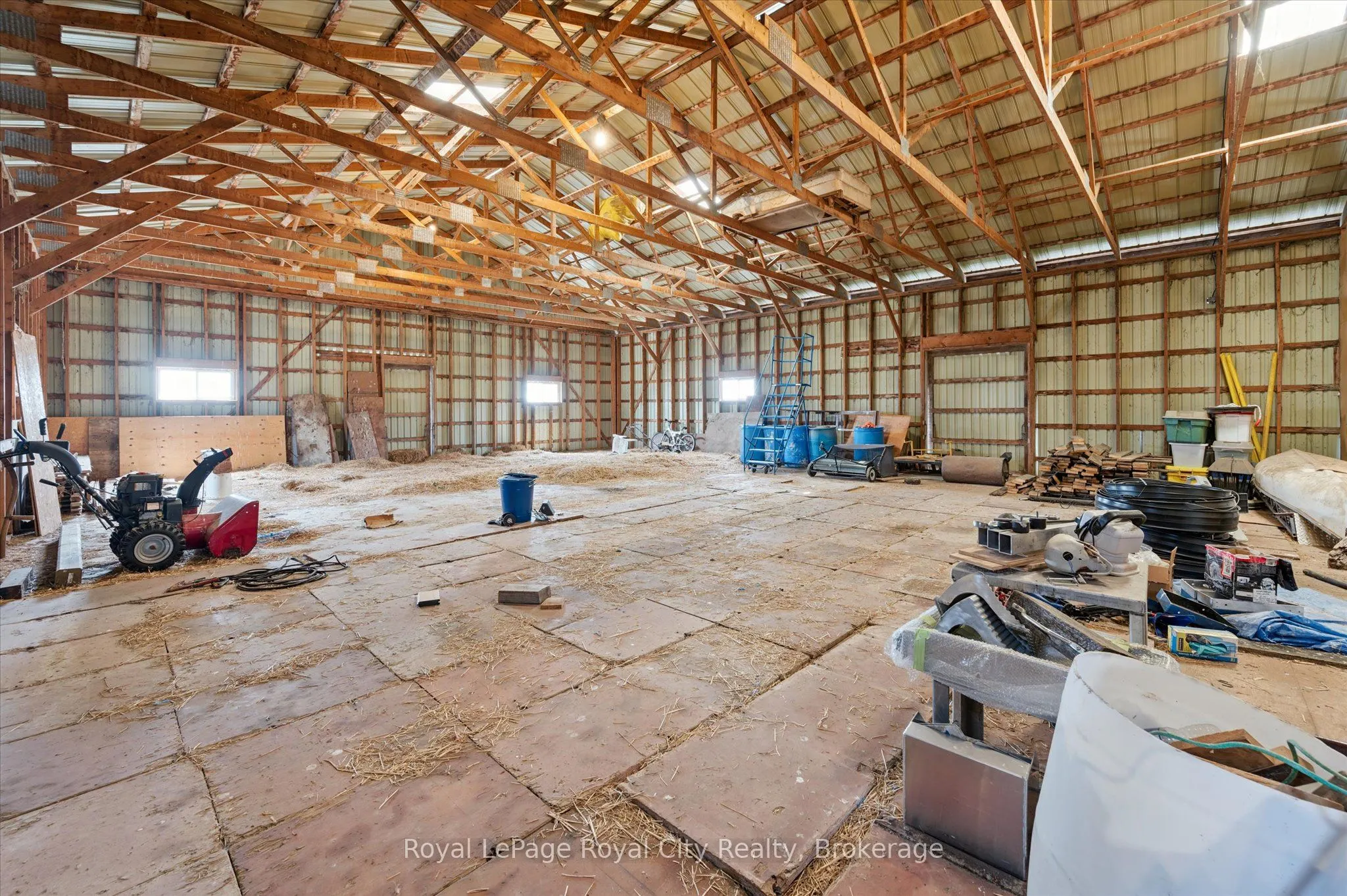 5072 Wellington  32 Road